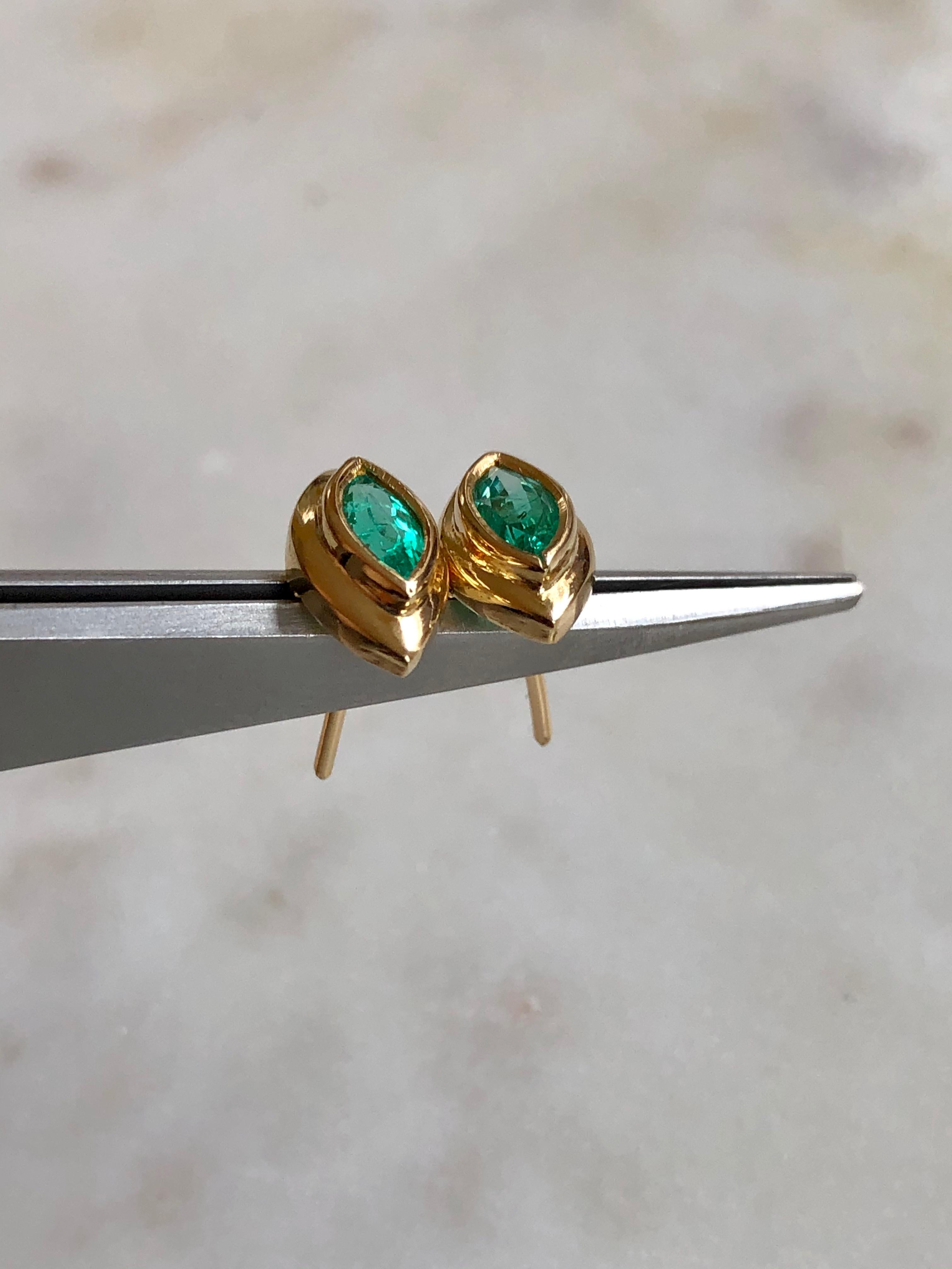 Marquise Emerald Stud Earrings 18 Karat Yellow Gold 1