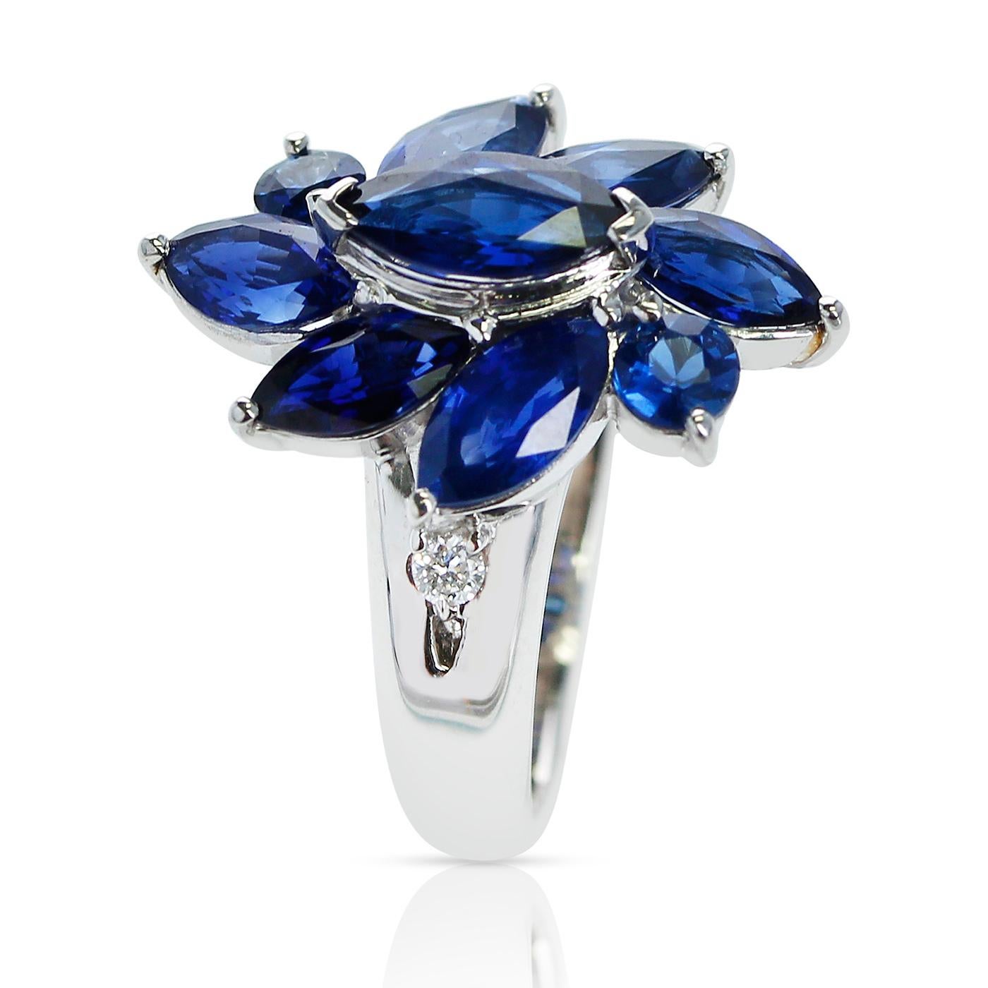Taille Marquise Bague marquise en platine, saphir bleu de 3,88 carats et diamant 0,06 carat en vente