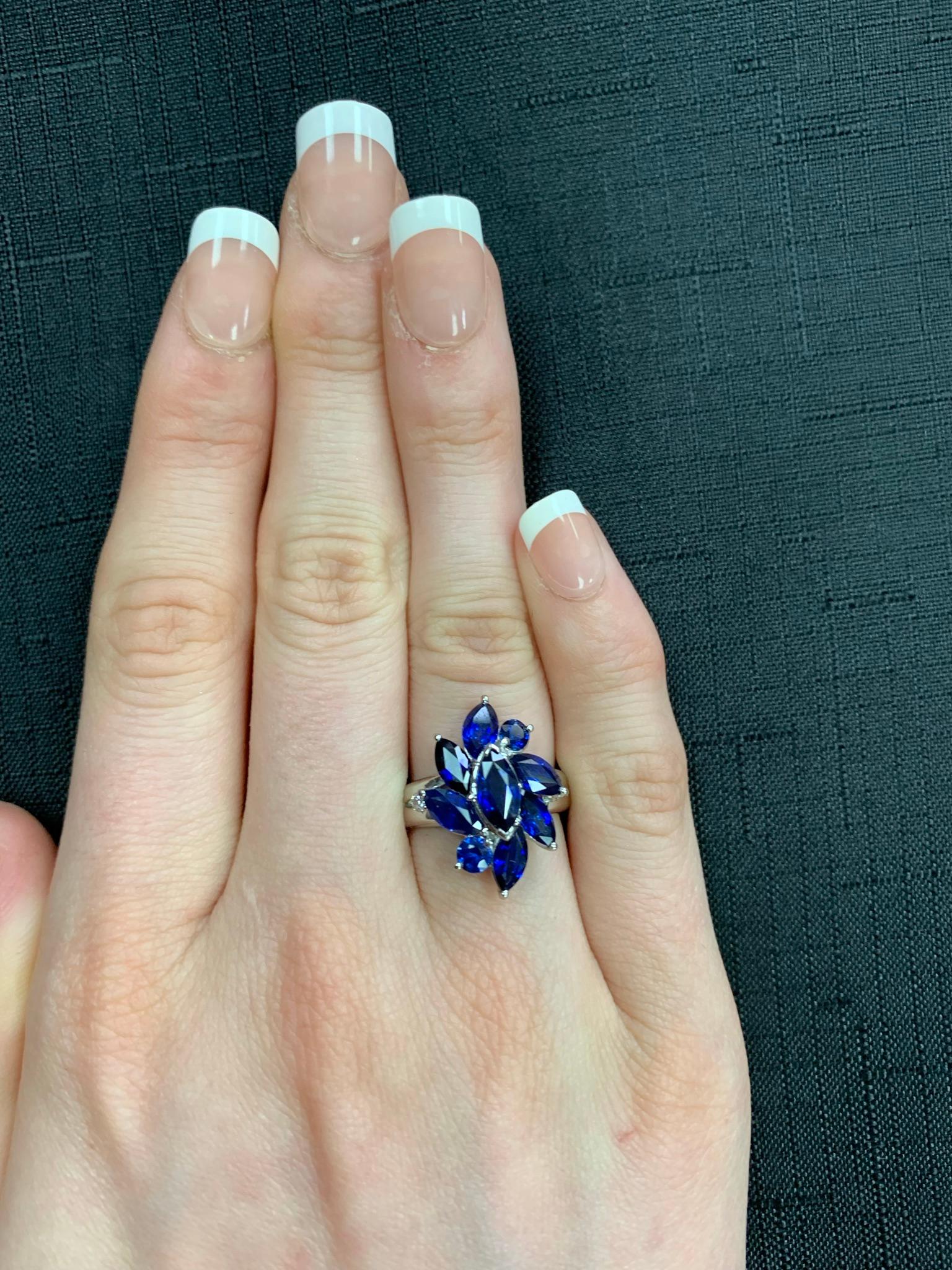 Marquise Flower Shape 3.88 Carat Blue Sapphire and 0.06 Diamond Ring, Platinum In Excellent Condition For Sale In New York, NY