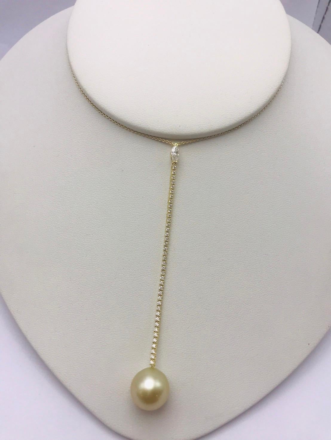 Collar Marquesa y Perla Dorada con Diamantes Engastados en Oro de 18K en venta 1