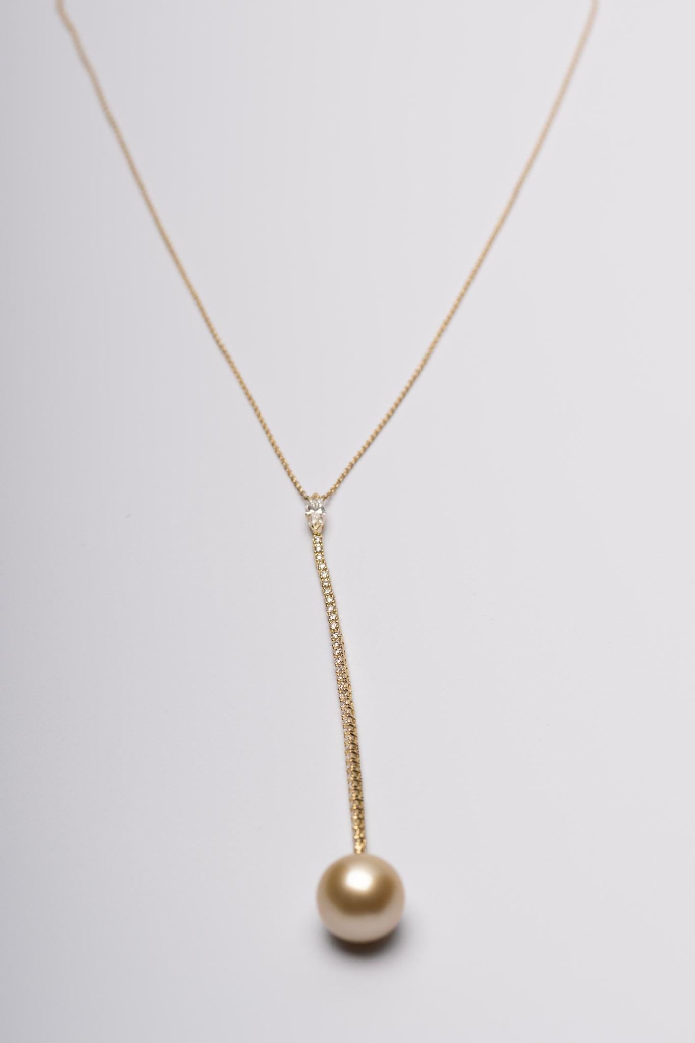 Collar Marquesa y Perla Dorada con Diamantes Engastados en Oro de 18K en venta 2