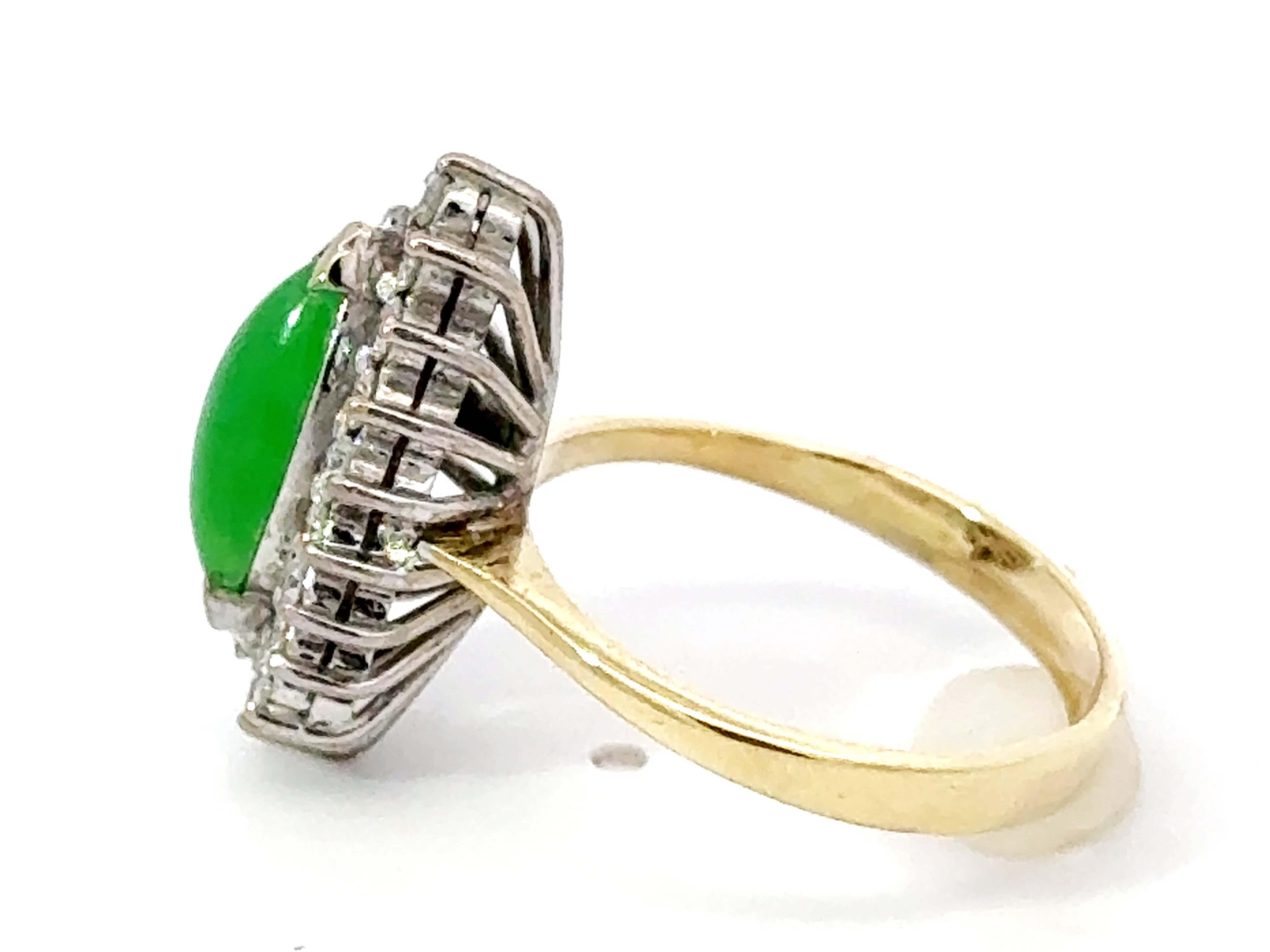 Marquise Grüne Jade Cabochon Diamant Halo-Ring 14k Gelbgold Damen im Angebot