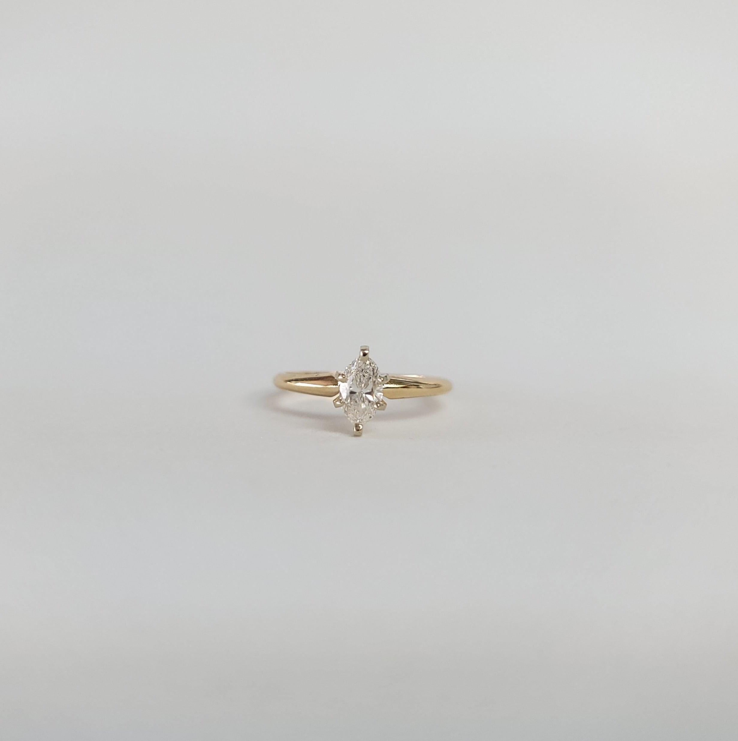 Taille Marquise Bague de fiançailles marquise demi-carat avec solitaire en diamant en vente