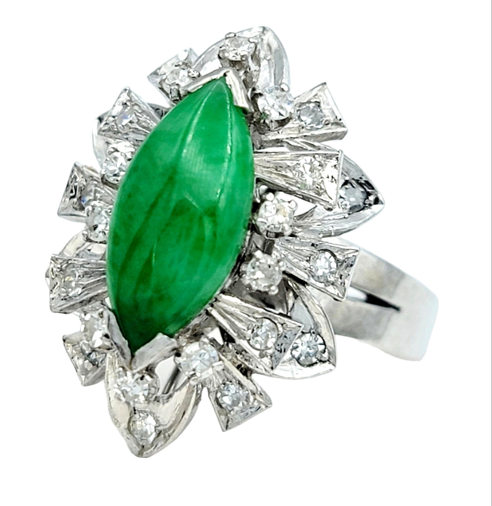 Cocktailring aus 10 Karat Weißgold mit Marquise-Jadeit und Diamant im Einzelschliff (Zeitgenössisch) im Angebot