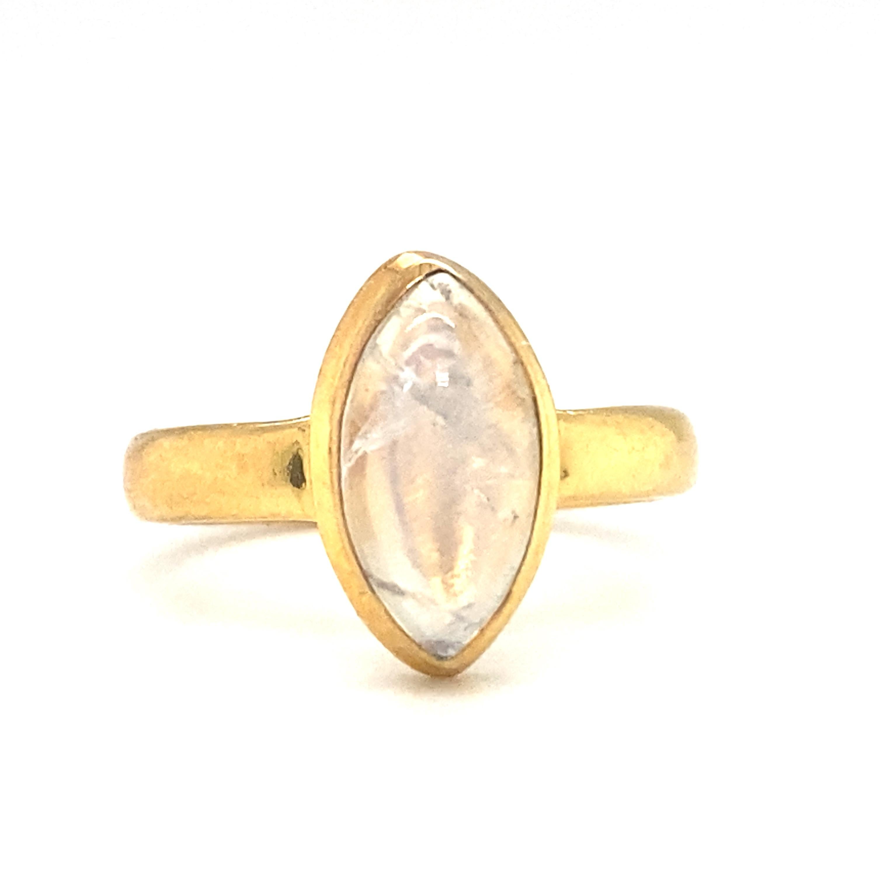 Marquise Labradorite Ring in Gold Plated Sterling Silver In Good Condition For Sale In Atlanta, GA