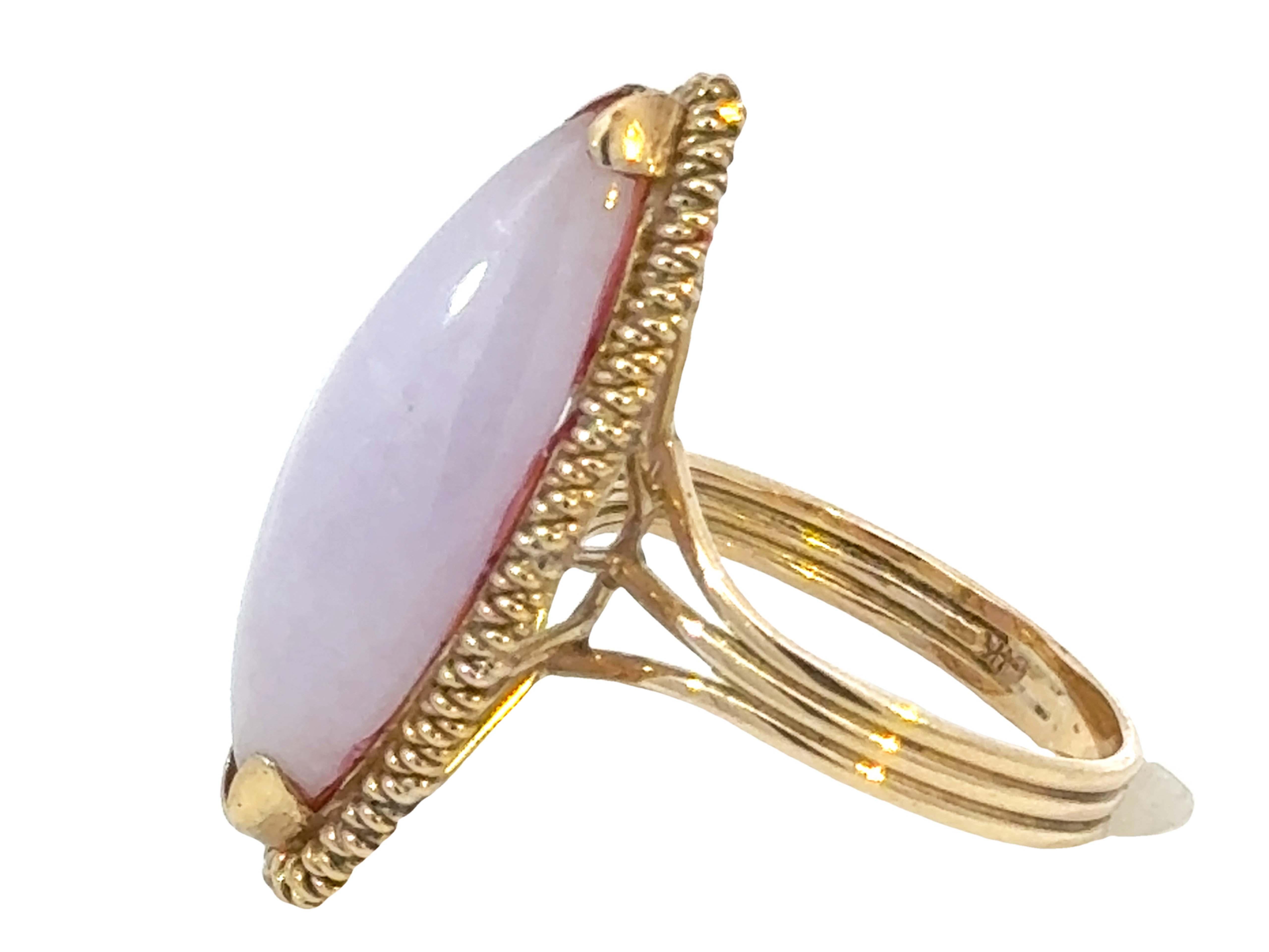 Marquise Lavender Jade Ring 14K Yellow Gold In Excellent Condition For Sale In Honolulu, HI