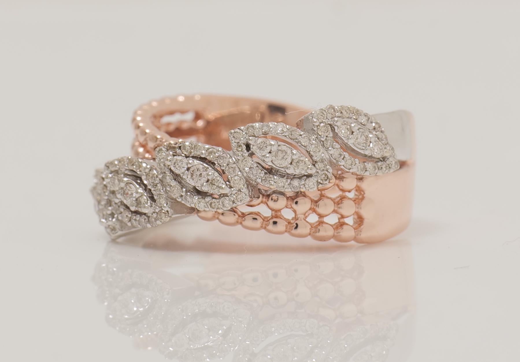 Marquise Leaf Diamond Band Ring in 14k Solid Gold (Certified) In New Condition For Sale In New Delhi, DL