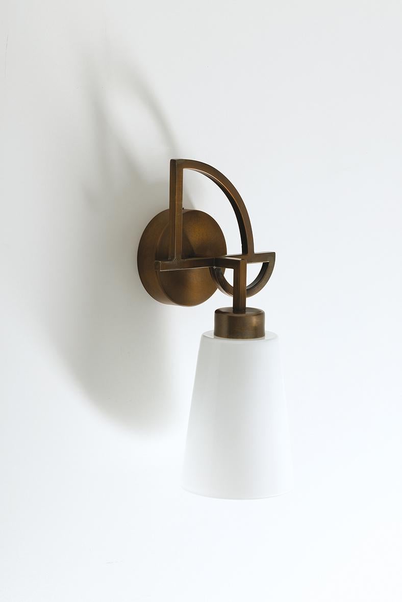 Lámpara de Pared Marquesa MYA de MM Lampadari
Dimensiones: Ø 20 x A 40 cm. 
Materiales: Vidrio y metal.

Todas nuestras lámparas pueden cablearse según cada país. Si se vende a EE.UU., se cableará para ese país, por ejemplo. Póngase en contacto con