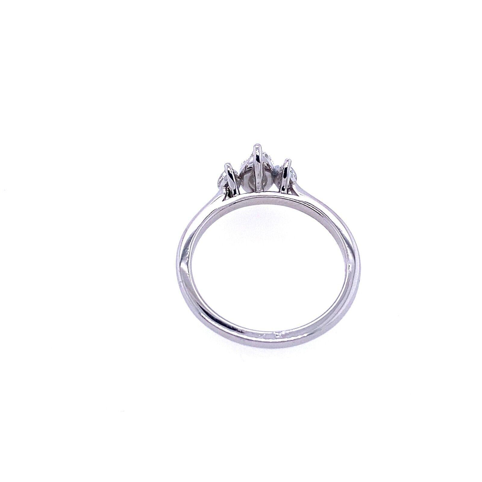 Marquise Natürlicher Trilogy Diamant 3-Stein-Ring aus Platin im Zustand „Neu“ in London, GB