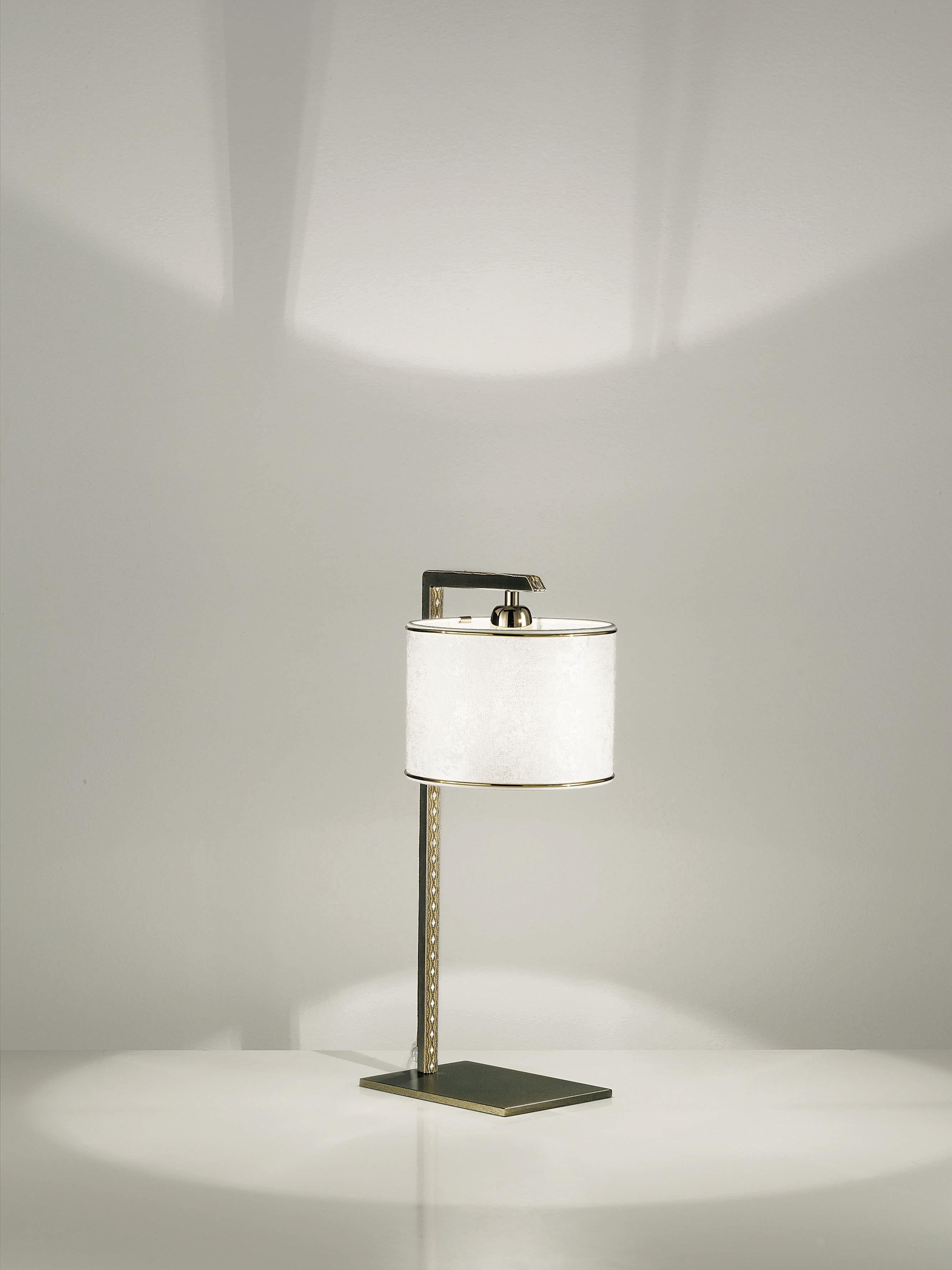 Marquise Orion Table Lamp by MM Lampadari
Dimensions: D 20 x W 26 x H 52 cm. 
Materials: Fabric and metal.

All our lamps can be wired according to each country. If sold to the USA it will be wired for the USA for instance. Please contact us.

An
