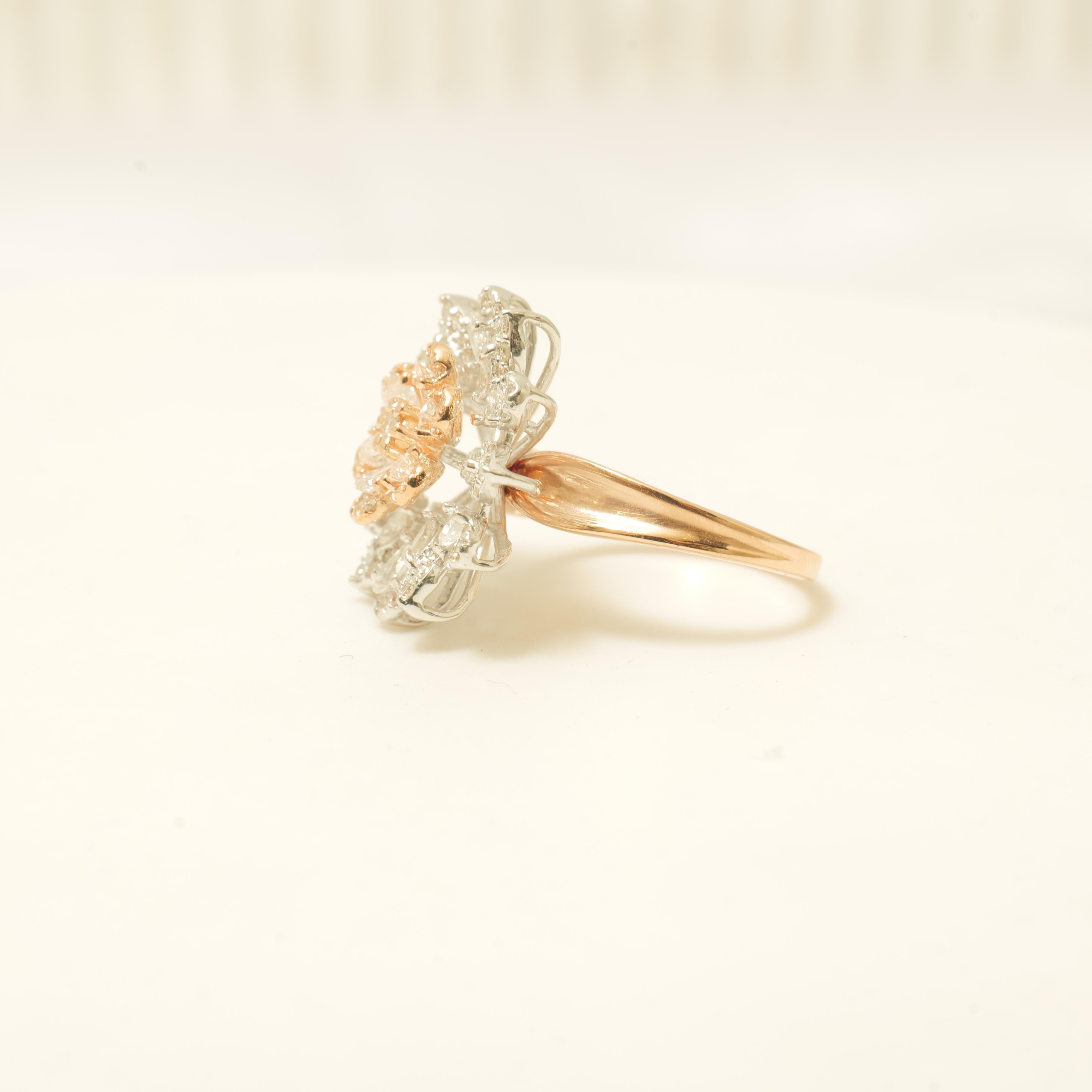 Marquise & Birne Diamanten Blume Diamant-Ring in 14K Solid Gold (zertifiziert) im Zustand „Neu“ im Angebot in New Delhi, DL