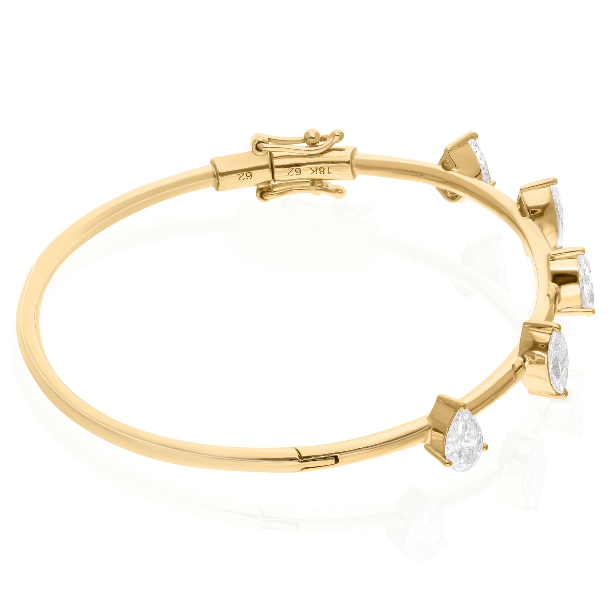 Bracciale con diamanti Marquise Pear SI/H in oro giallo 18 carati Gioielli di pregio In condizioni Nuovo in vendita a Diera, Dubai