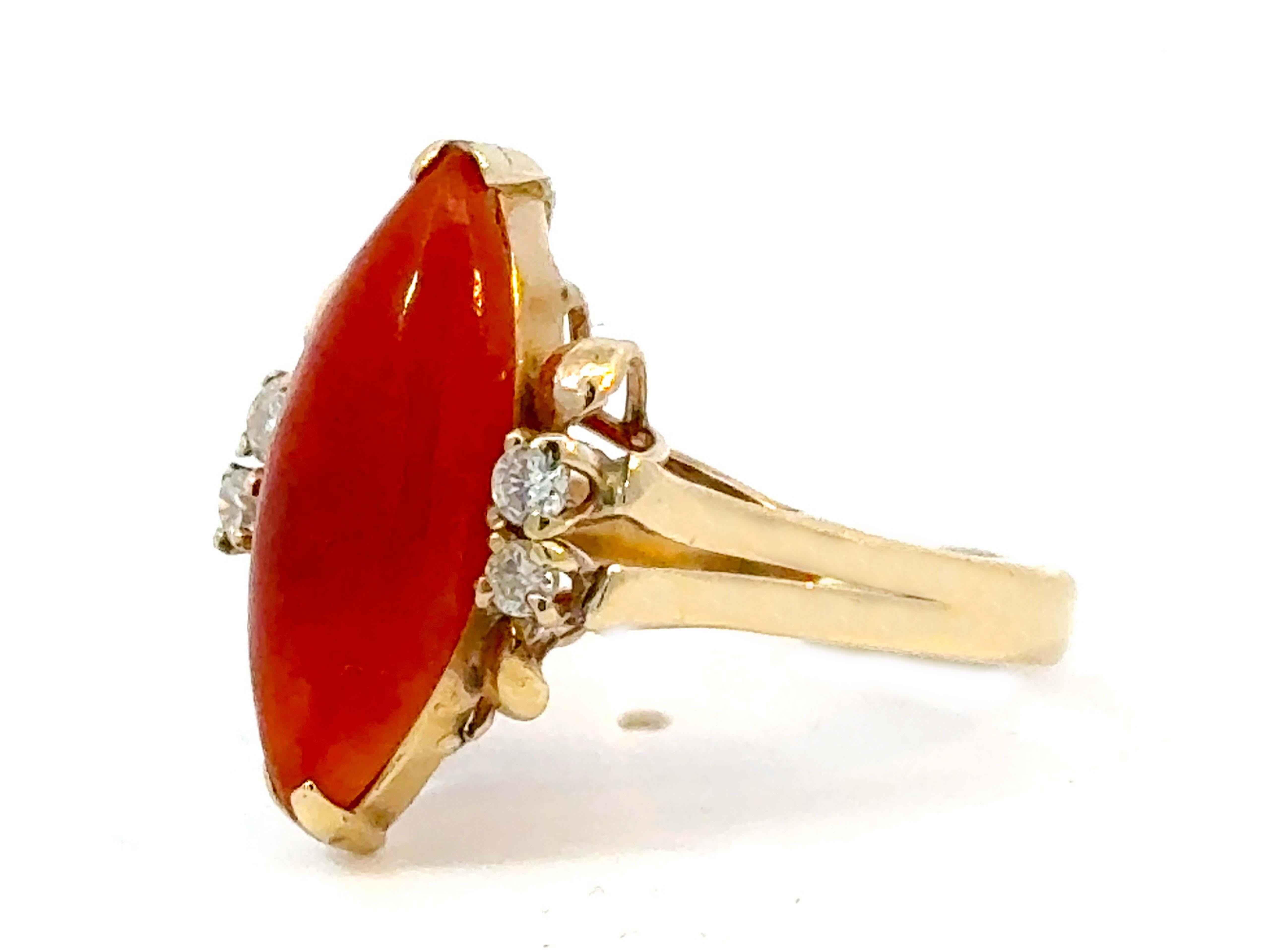 Marquise Roter Jade Diamantring 14k Gelbgold mit Diamanten (Marquiseschliff) im Angebot