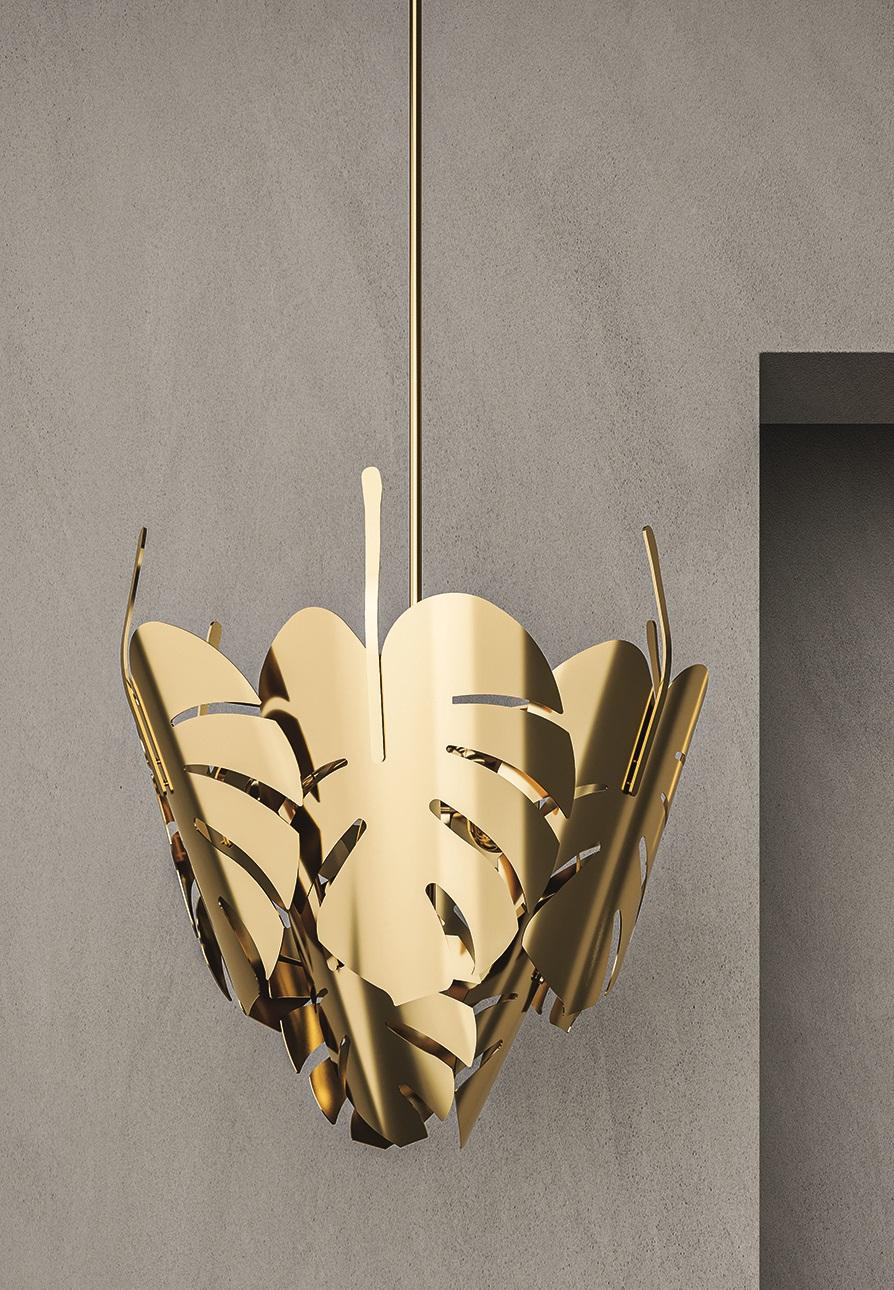 Lampada a sospensione Marquise Riviera di MM Lampadari
Dimensioni: Ø 60 x H. 70 cm. 
Materiali: Metallo.

Disponibile in tre diverse combinazioni di metallo e vetro. Tutte le nostre lampade possono essere cablate a seconda del Paese. Se viene