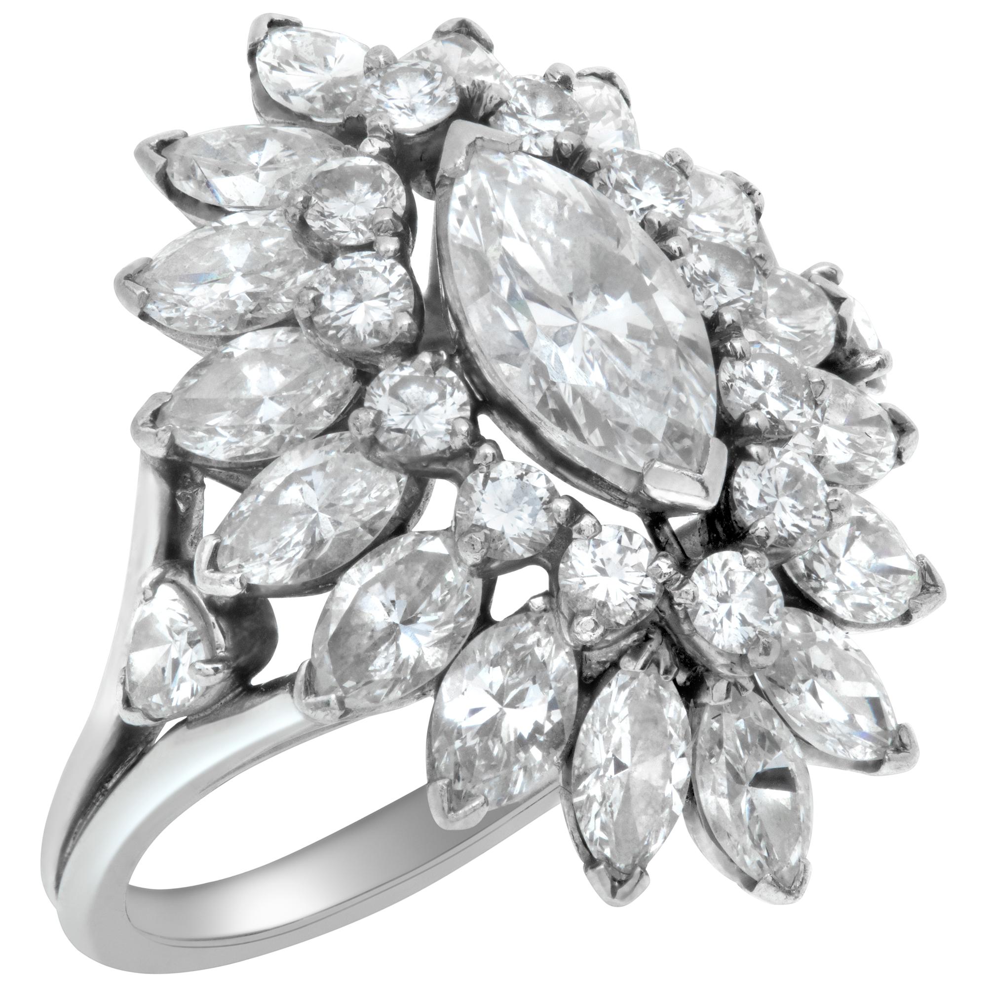 Ring „Ballerina“ mit Diamanten im Marquise- und runden Brillantschliff, gefasst in Platin im Zustand „Hervorragend“ im Angebot in Surfside, FL