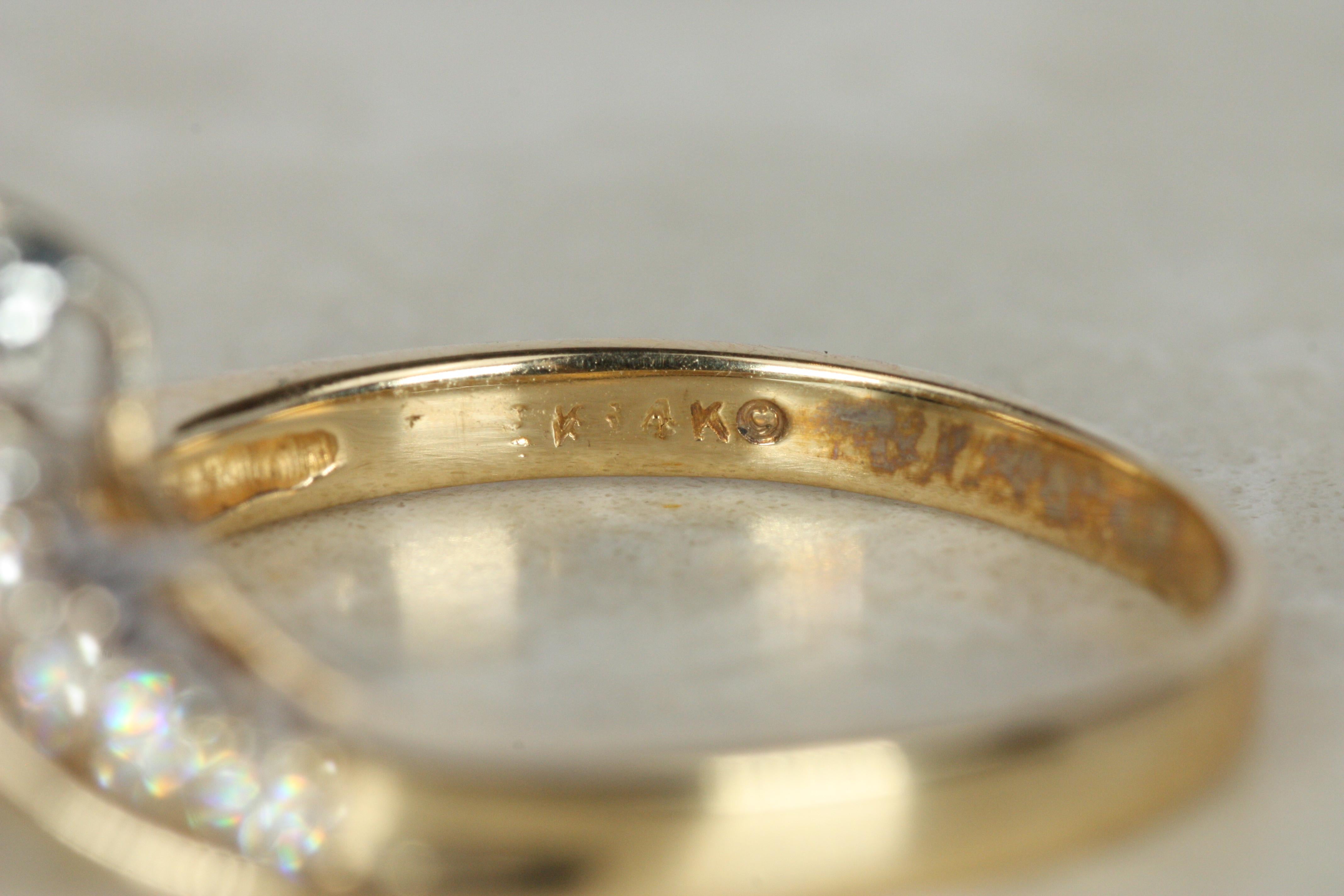 Anneau de mariage en or jaune 14K en forme de Chevron avec diamants Marquise et ronds en forme de V en vente 2