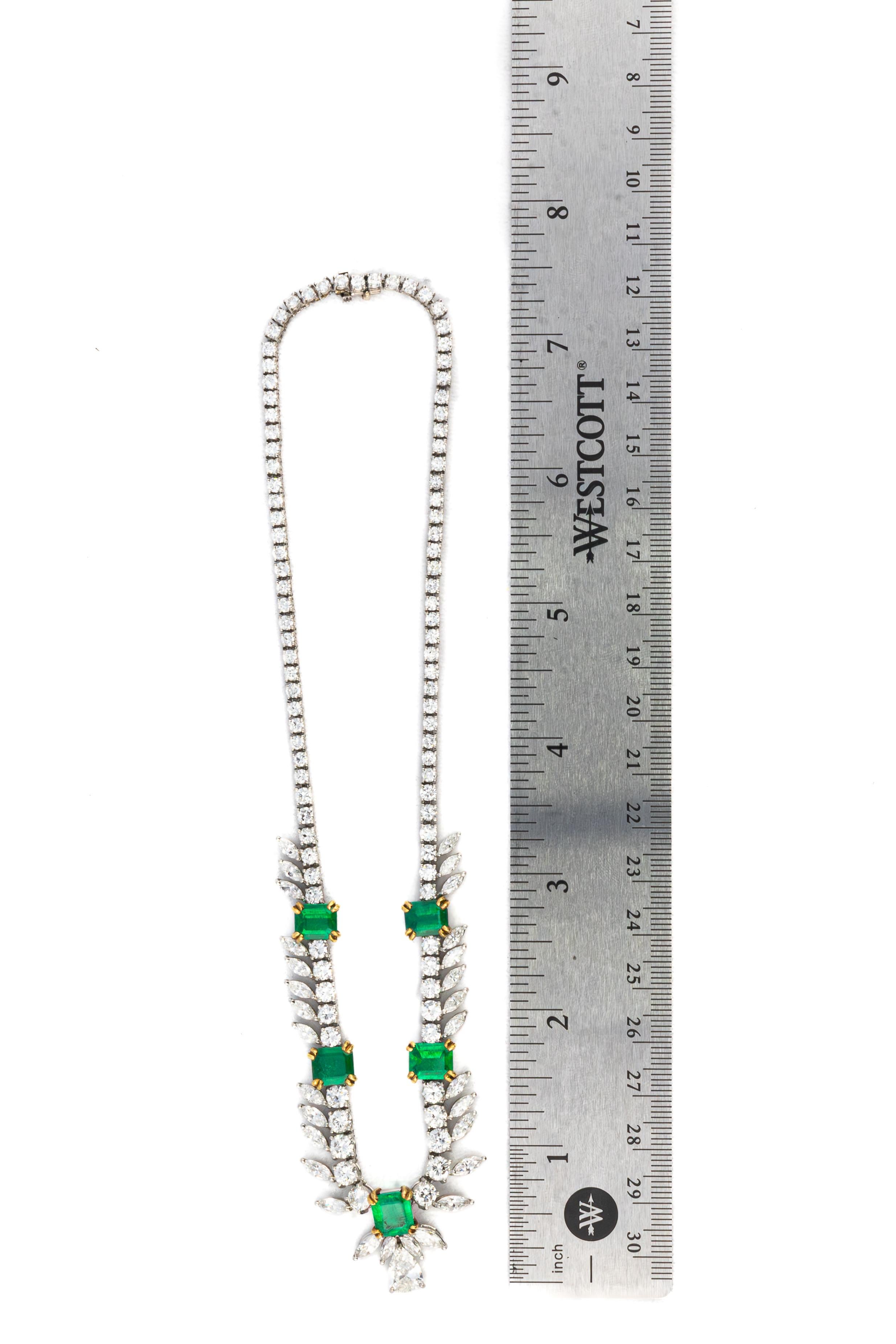 Marquise Diamanten im Rund- und Birnenschliff Halskette

Dieses Smaragd- und Diamantencollier ist ein atemberaubendes Beispiel für königliche Raffinesse und strahlt zeitlose Eleganz aus. Das Design ist mit fünf leuchtenden Smaragden im