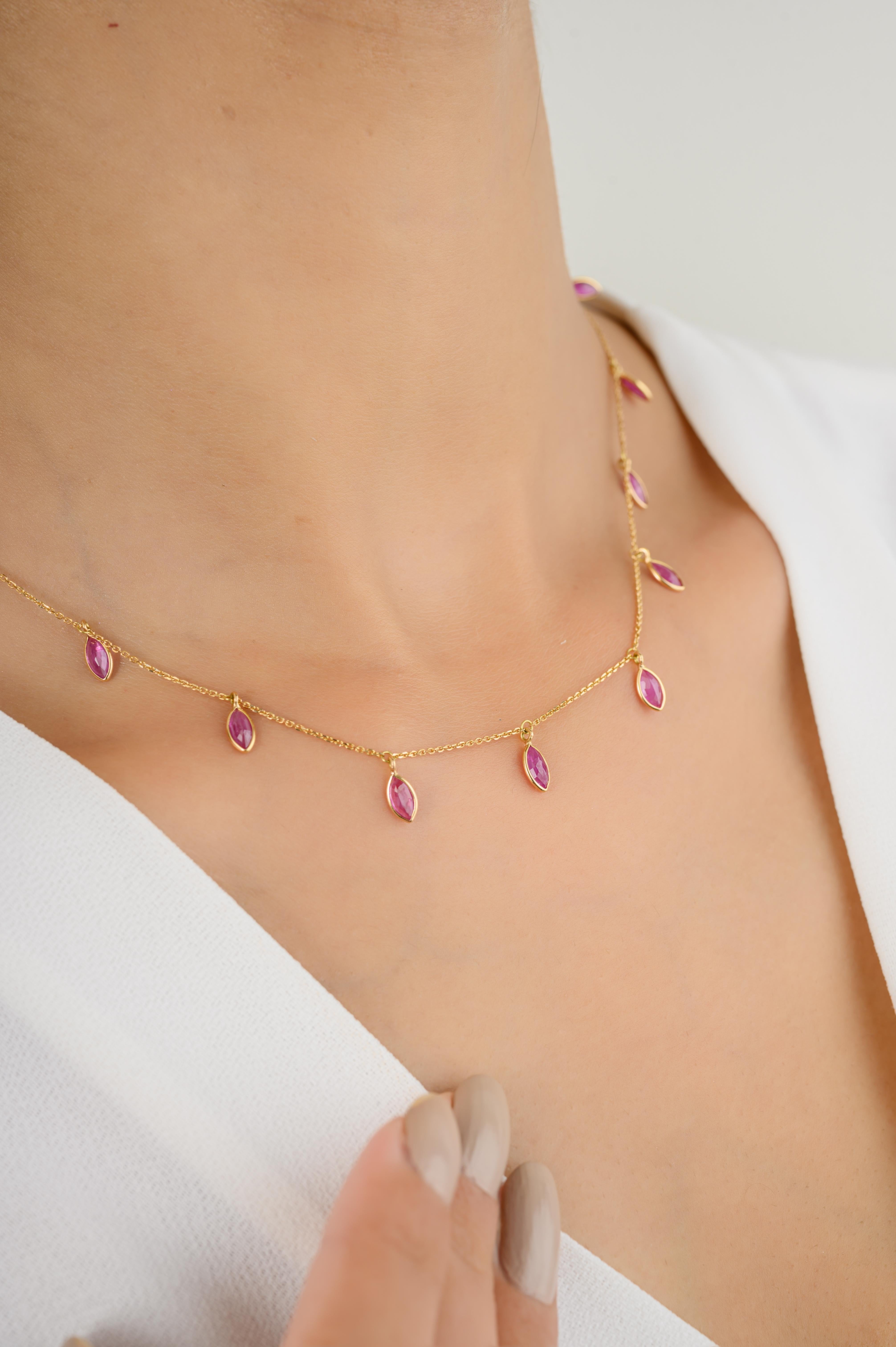 Taglio marquise Collana a catena con charme di rubino Marquise Regalo per la fidanzata in oro giallo massiccio 18 carati in vendita