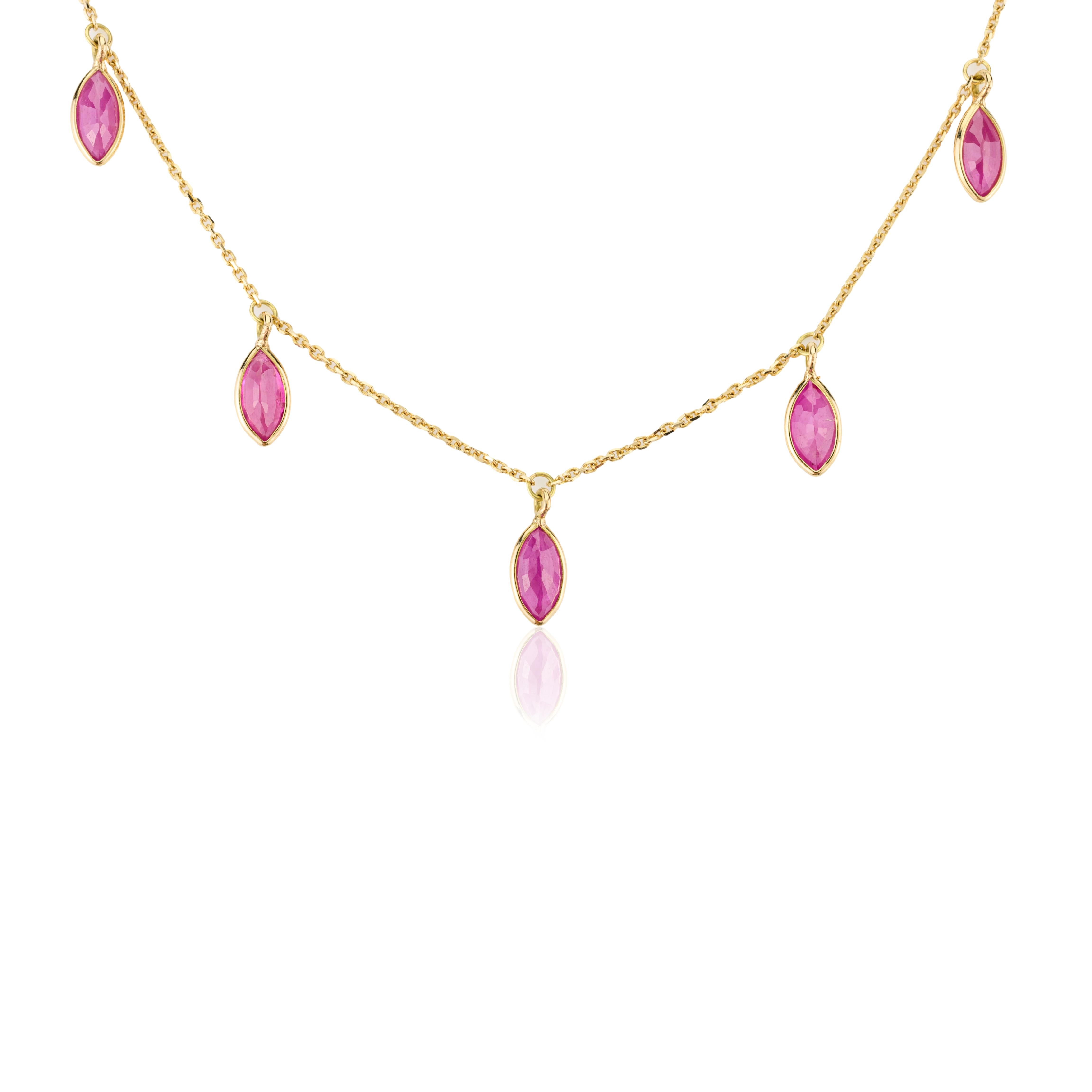 Collana a catena con charme di rubino Marquise Regalo per la fidanzata in oro giallo massiccio 18 carati In condizioni Nuovo in vendita a New York, NY