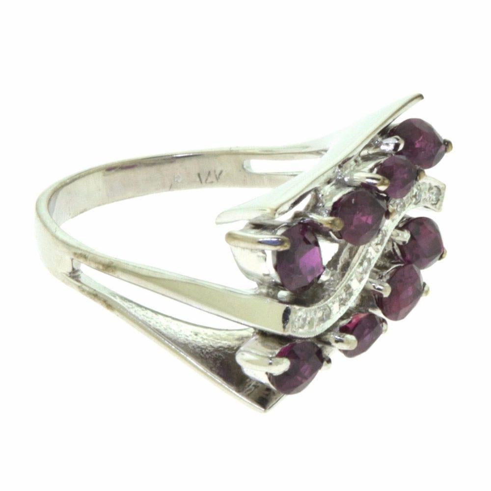 Marquise Rubin, Diamant Weißgold breiter rechteckiger Ring für Damen oder Herren im Angebot