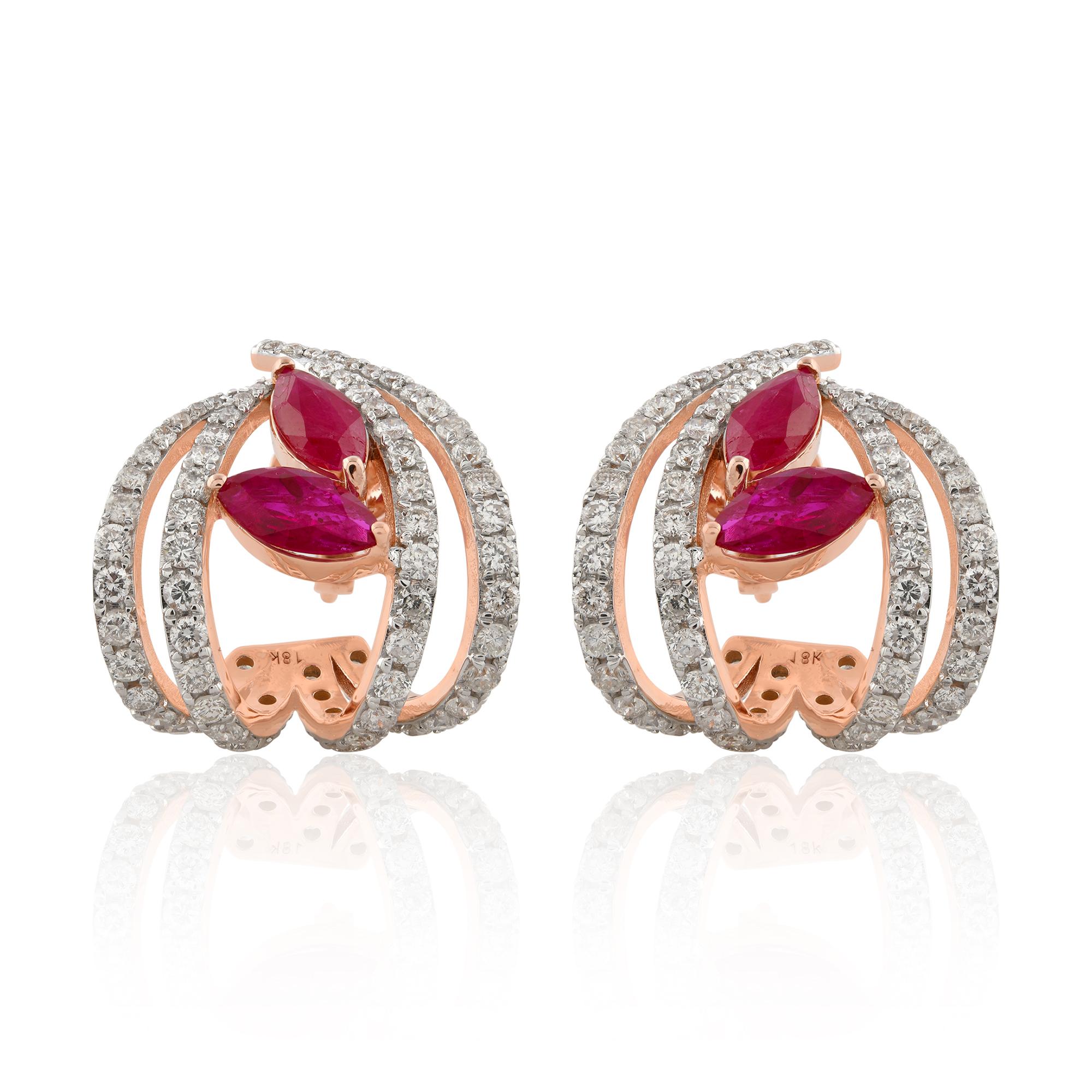 Codice articolo :- SEE-12018
Peso lordo: 8.72 gm
Oro rosa 18k Peso :- 7,87 gm 
Peso del diamante :- 2,05 carati  (DIAMANTE DI PUREZZA MEDIA SI1-SI2 E COLORE H-I)
Peso del rubino :- 2,22 carati

Regalo di fidanzamento, regalo per la festa della