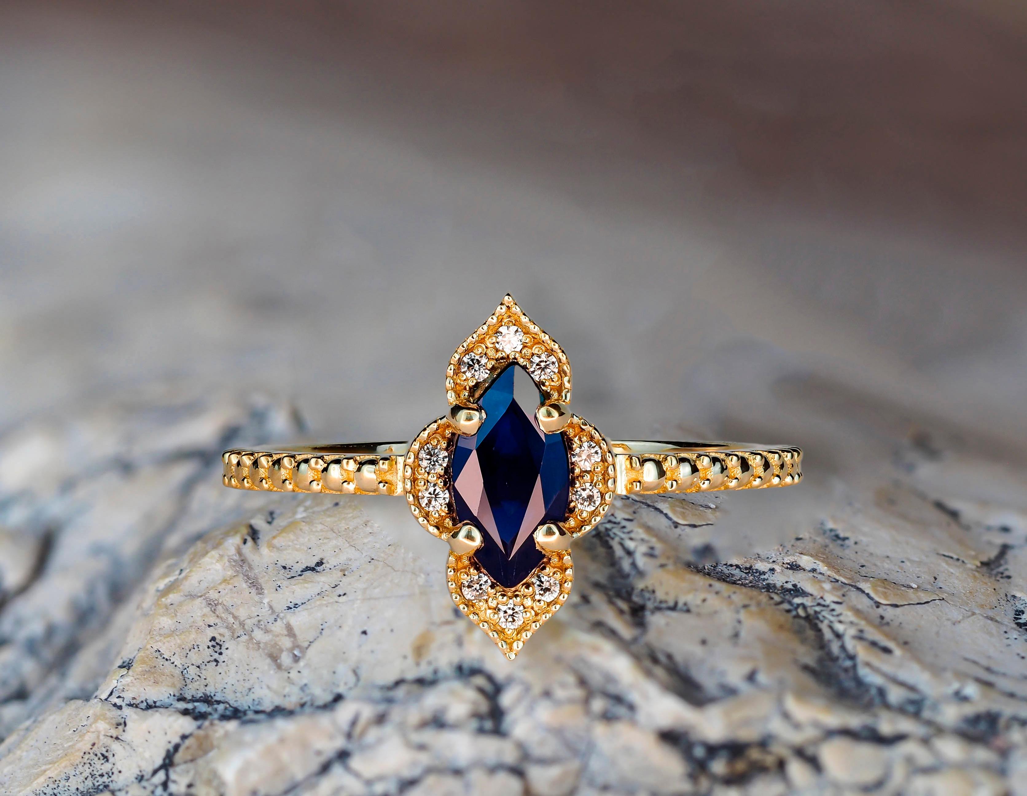 Marquise Saphir 14k Gold Ring.  (Moderne) im Angebot