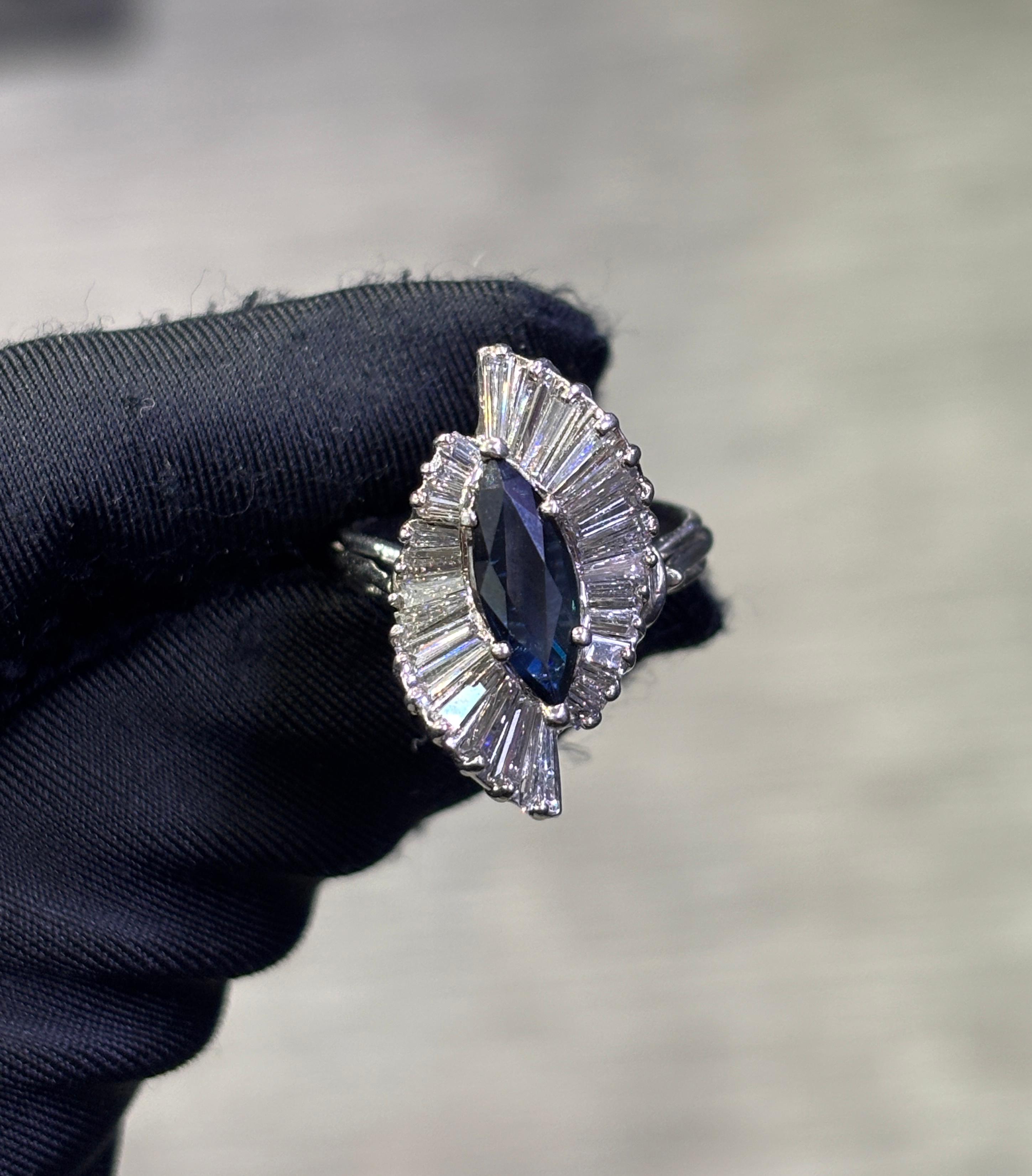 Bague ballerine saphir marquise Excellent état - En vente à New York, NY