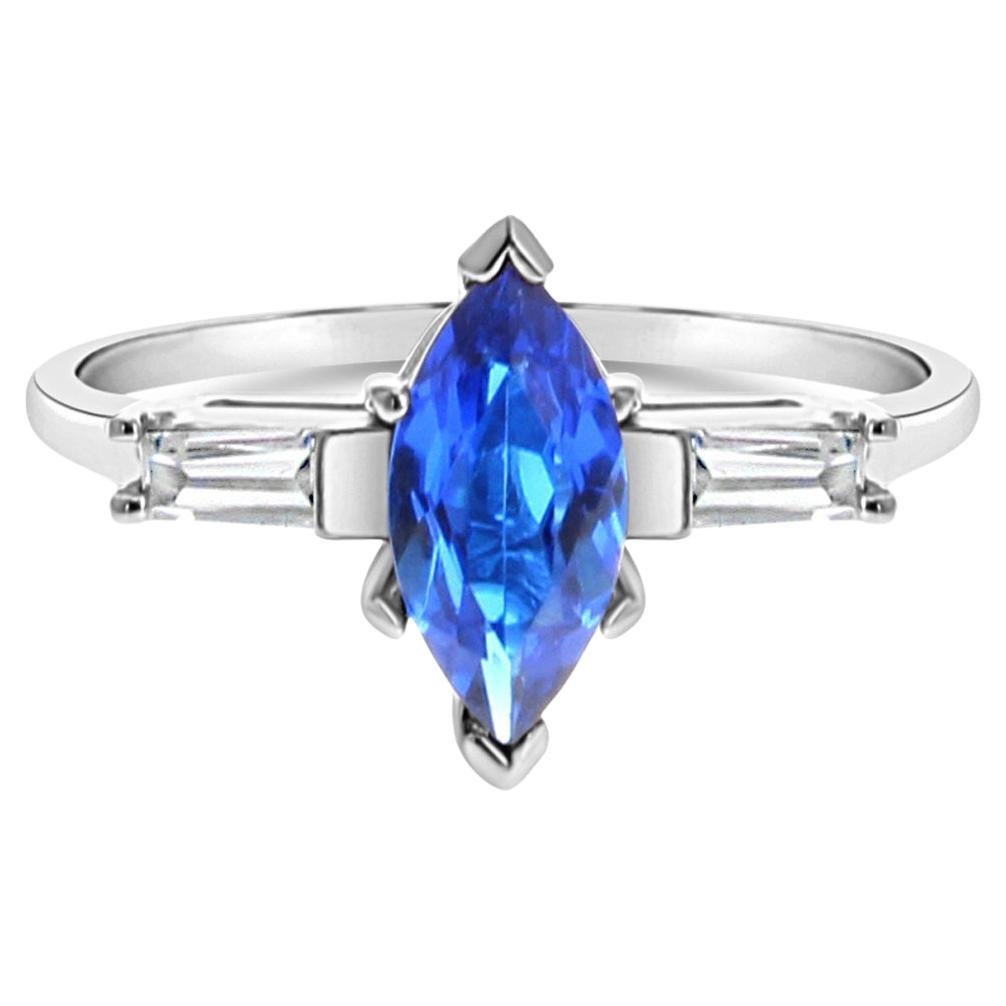 Anello di fidanzamento con zaffiro marquise e diamante, oro bianco 14k in vendita