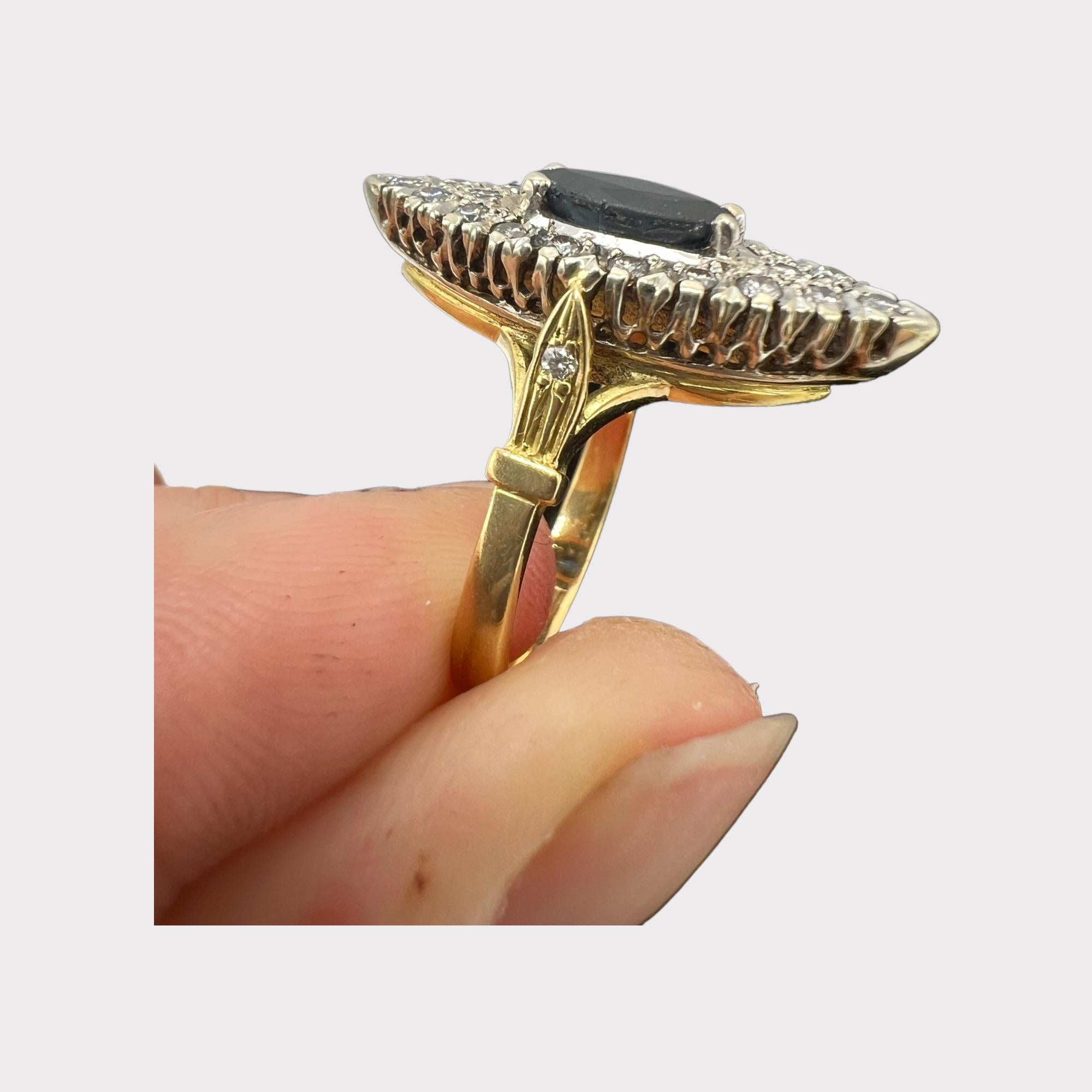 Marquise Sapphire Ring in Hand-Worked Gold, Early 20th Century im Angebot 1