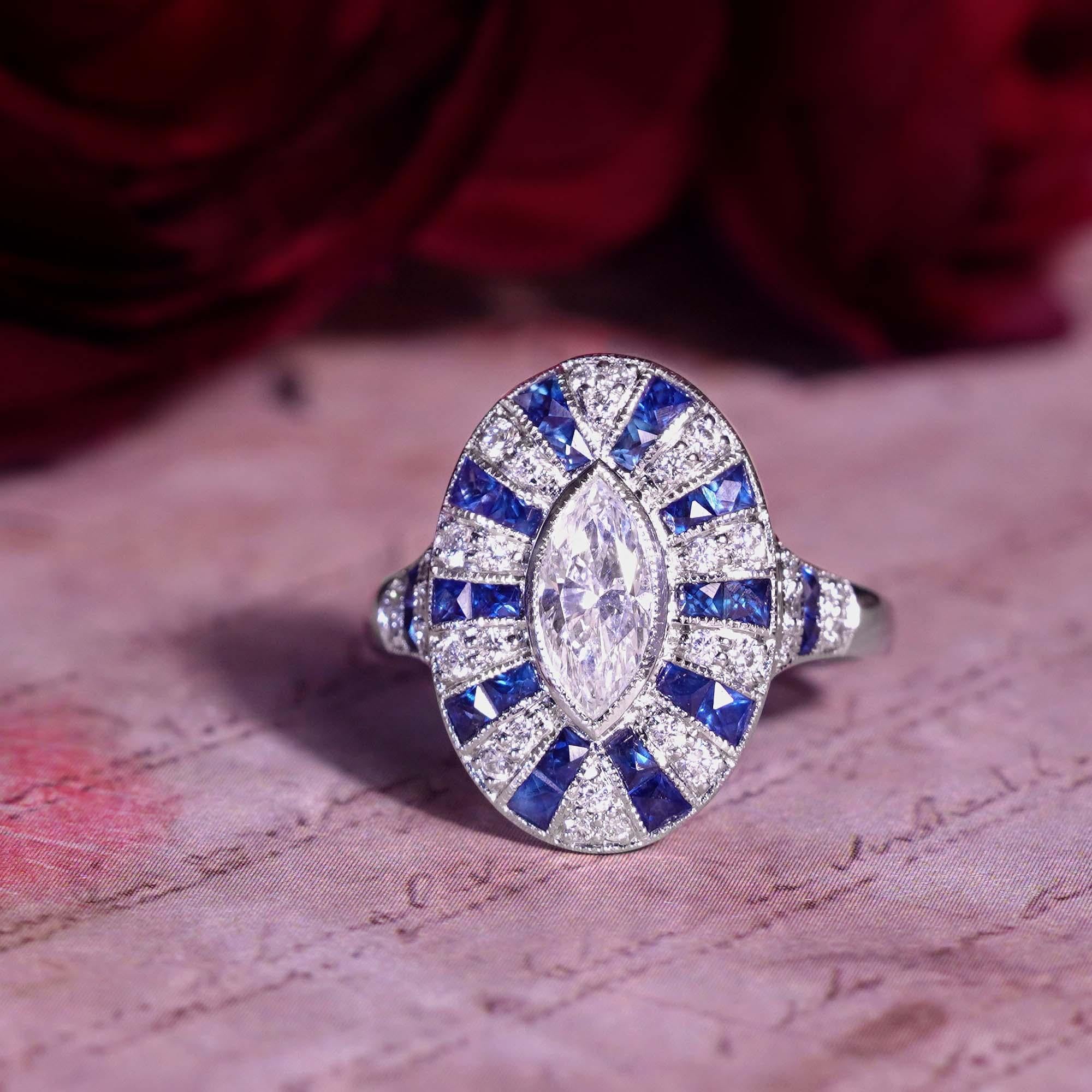 Marquise Shape Diamond & Blue Sapphire Art Deco Style 18K White Gold Shield Ring im Angebot 1