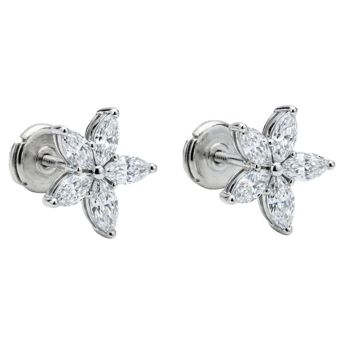 Orecchini a grappolo di diamanti in platino a forma di marquise in vendita