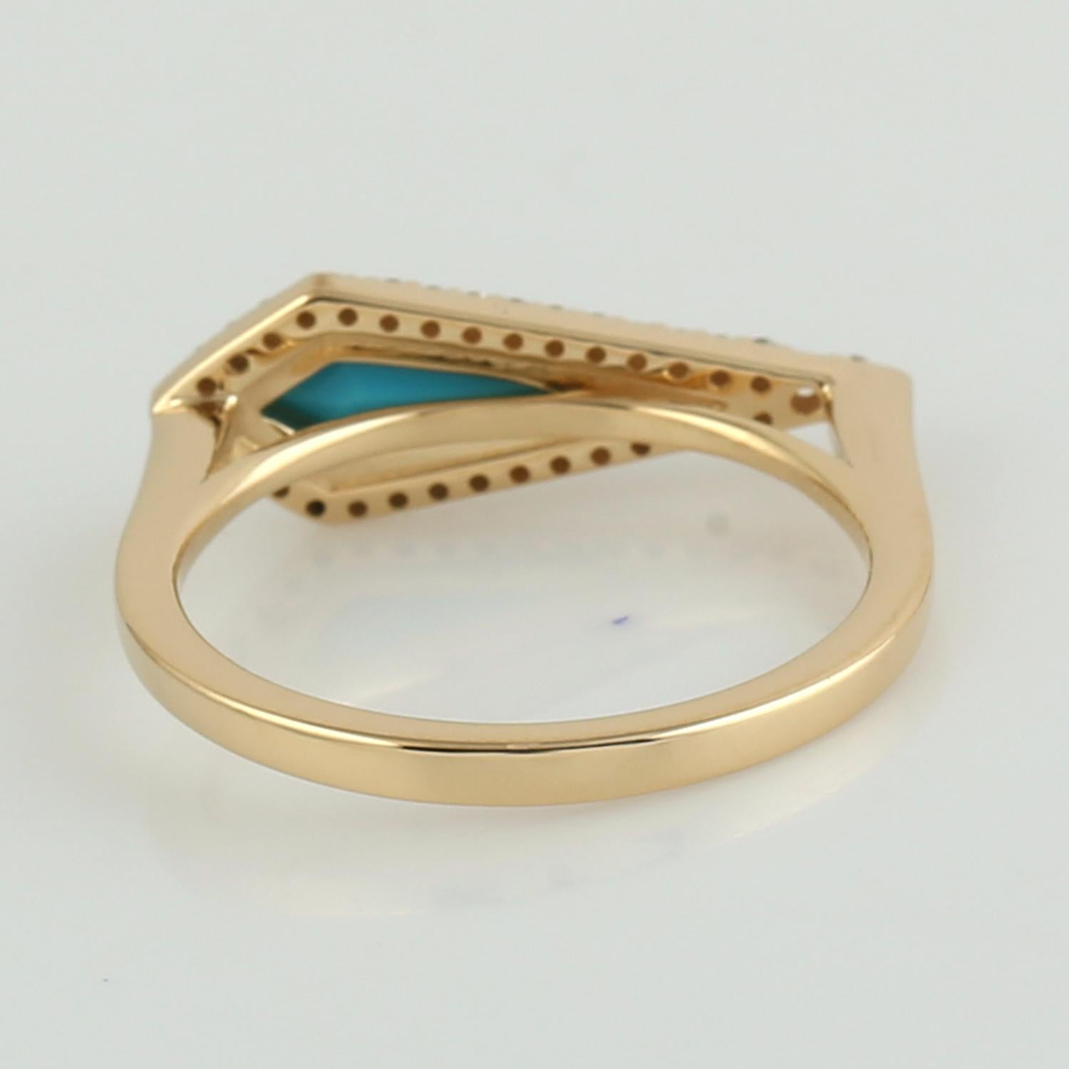 Contemporary Marquise Shaped Blue Turquoise Cocktail Ring w/ Pave Diamonds In 18k Yellow Gold For Sale