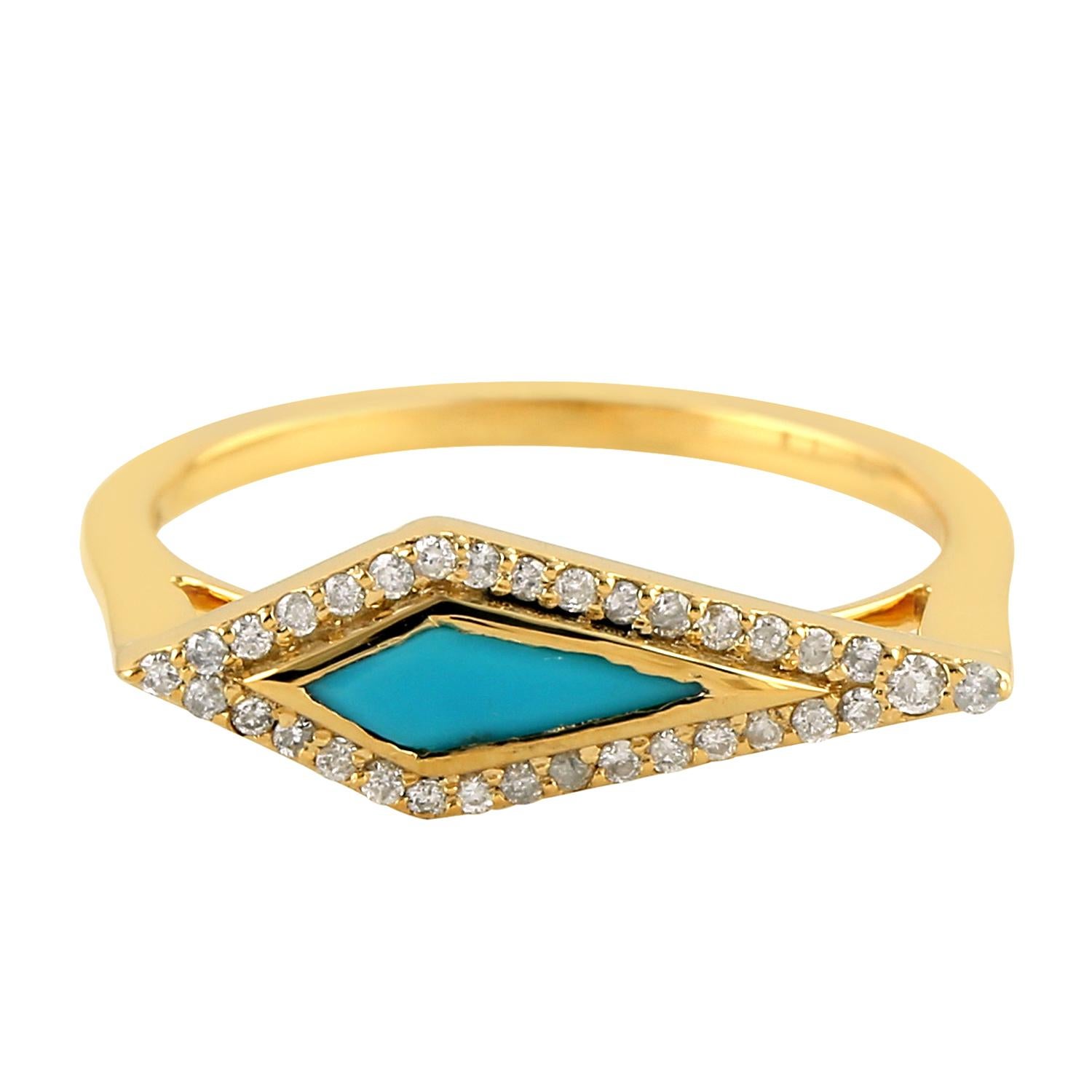 Bague cocktail en or jaune 18 carats avec turquoise bleue en forme de marquise et diamants pavés Pour femmes en vente