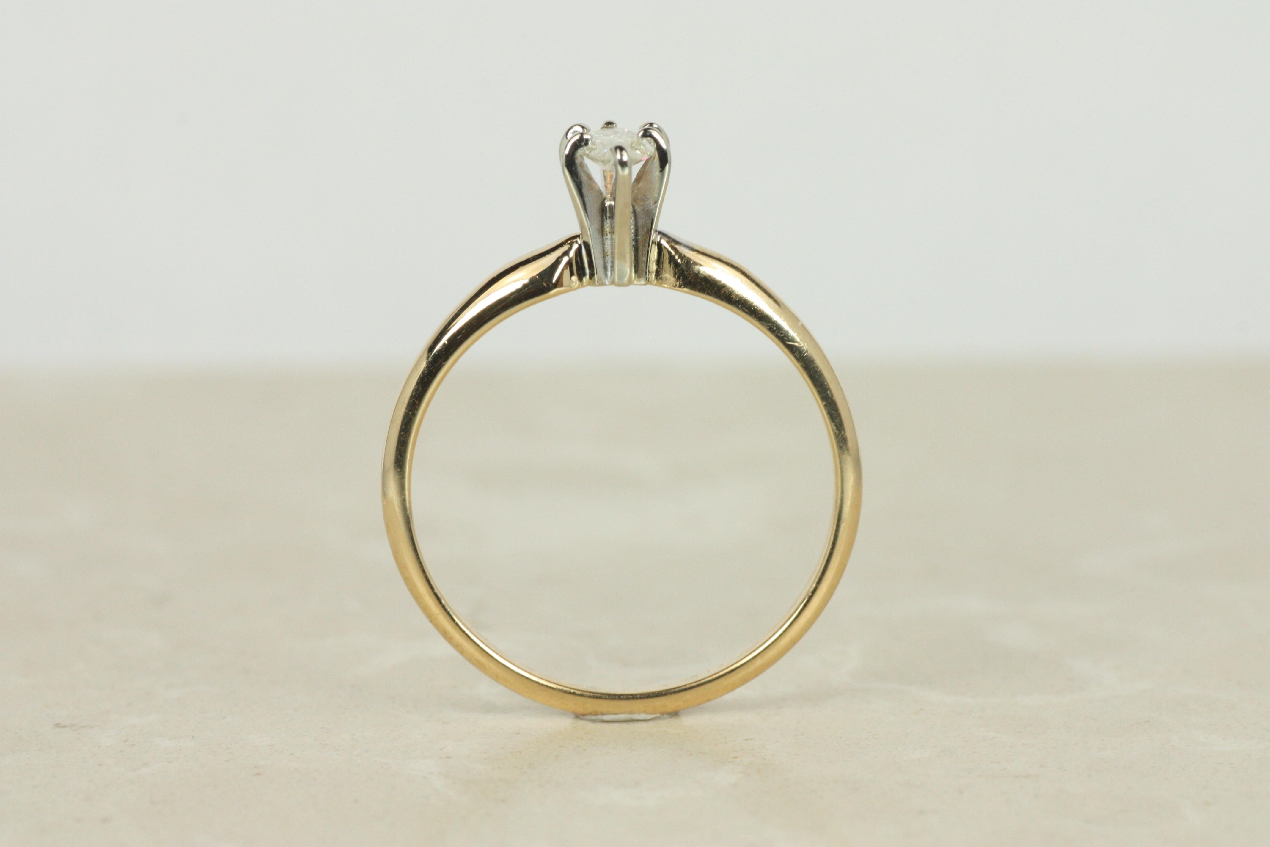 Marquise Solitaire Engagement Ring – 0.23ct Diamond in 14K Gold in vendita 1