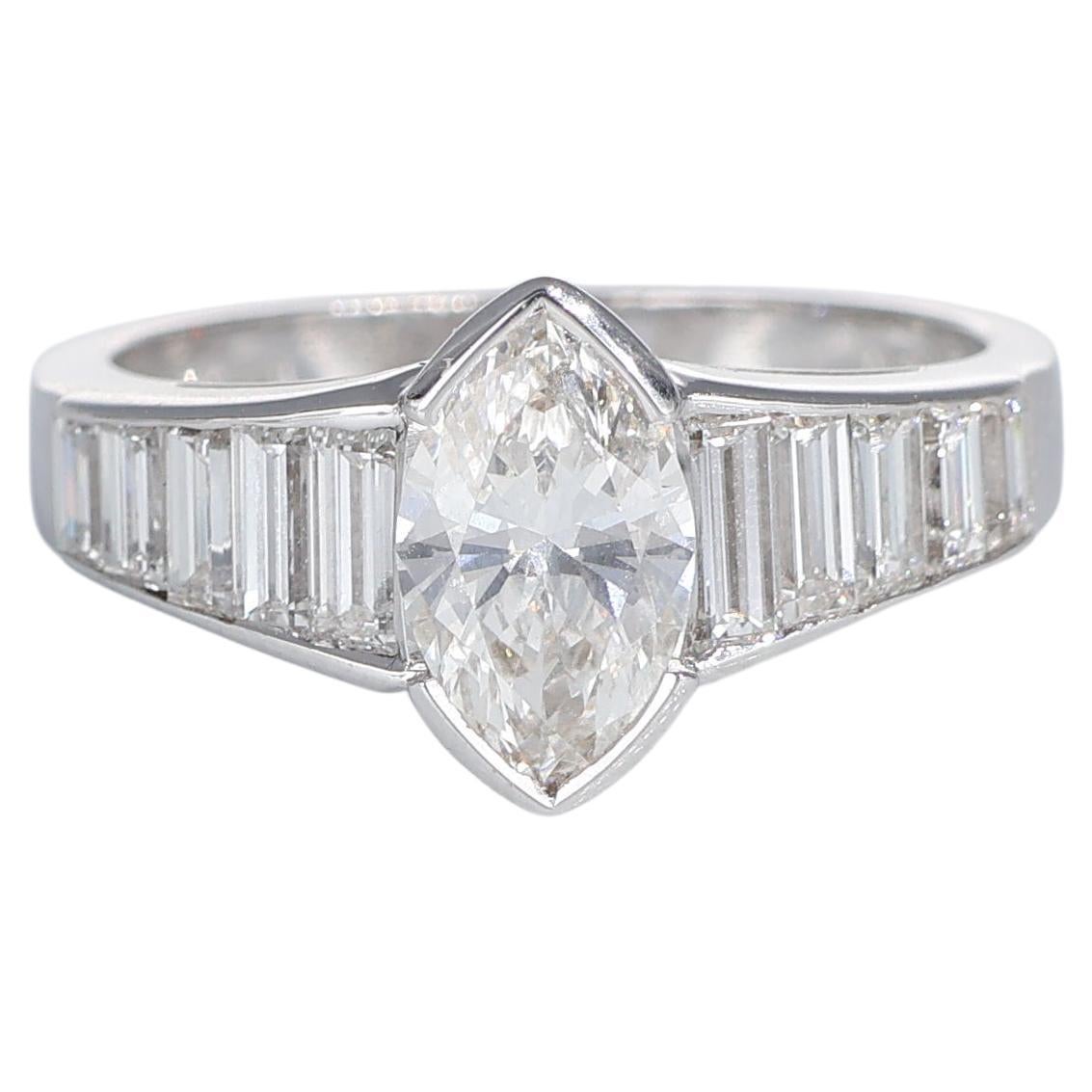 Anello solitario Marquise  Diamante 1,06 carati e Baguette 1,27 carati Oro bianco