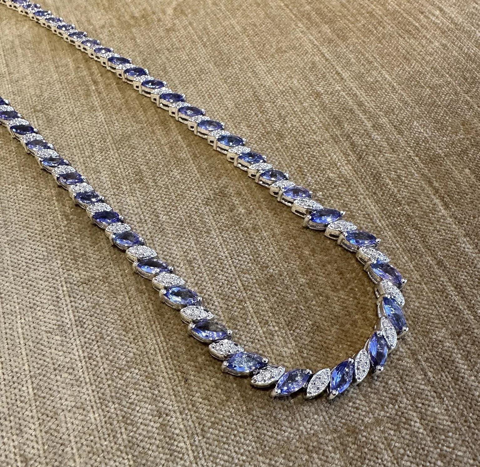 Taglio marquise Collana con tanzanite e diamanti rotondi marquise in oro bianco 18 carati in vendita