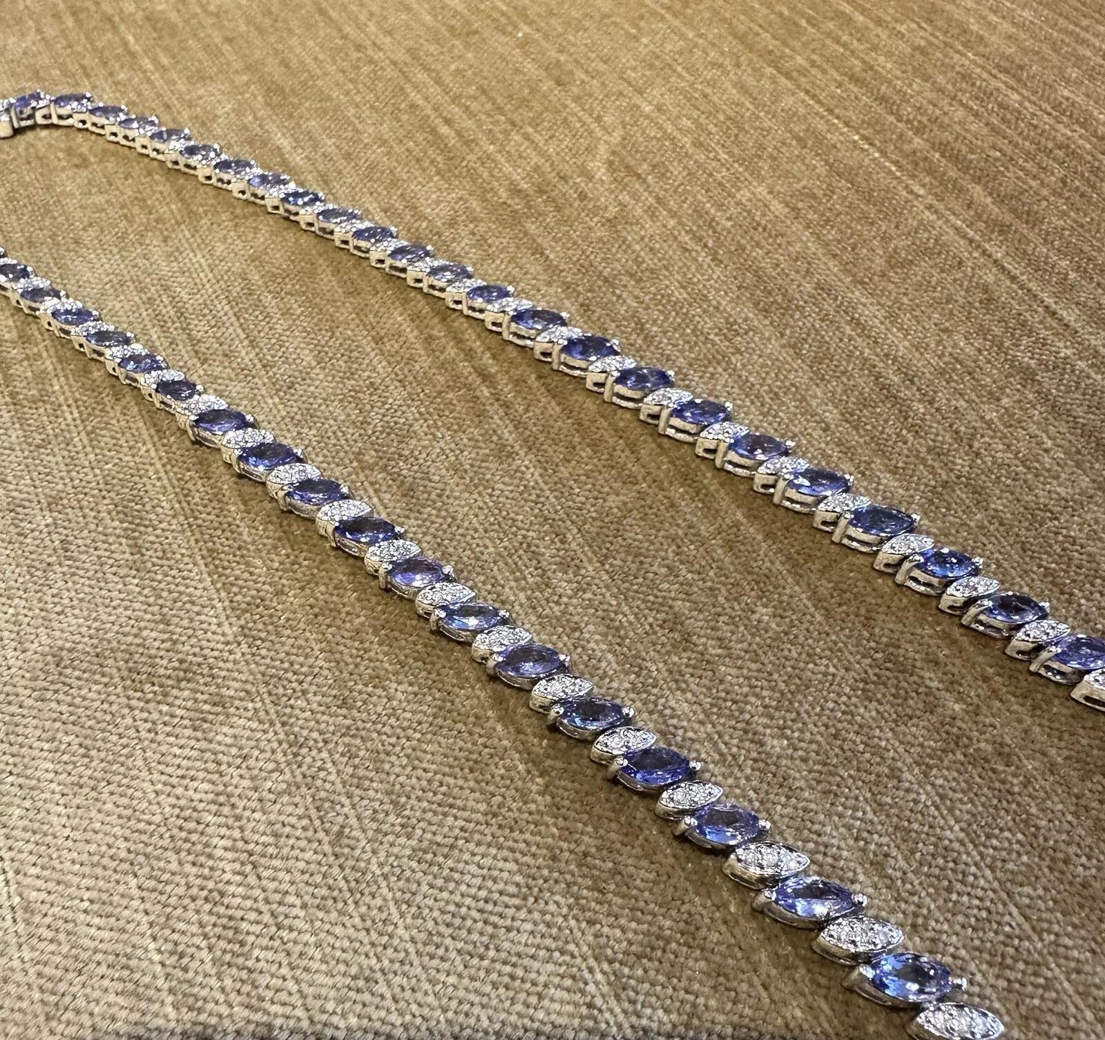 Donna Collana con tanzanite e diamanti rotondi marquise in oro bianco 18 carati in vendita