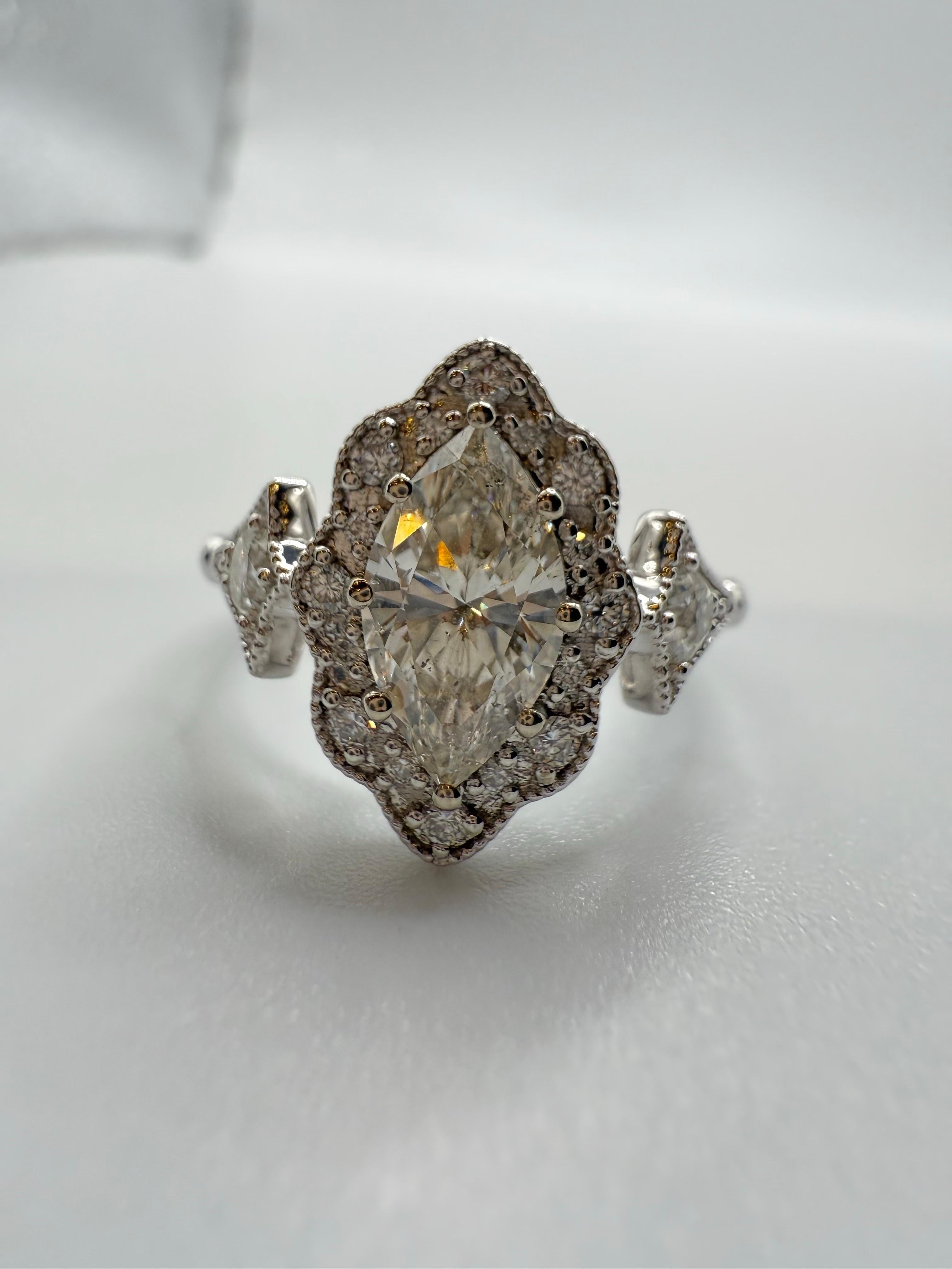 Taglio marquise Anello con diamante vittoriano Marquise in oro 14KT in vendita