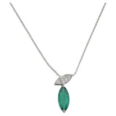 Collar con colgante tipo diamante «Marquise» con esmeralda de Zambia y diamante SI/H, en oro blanco de 18k