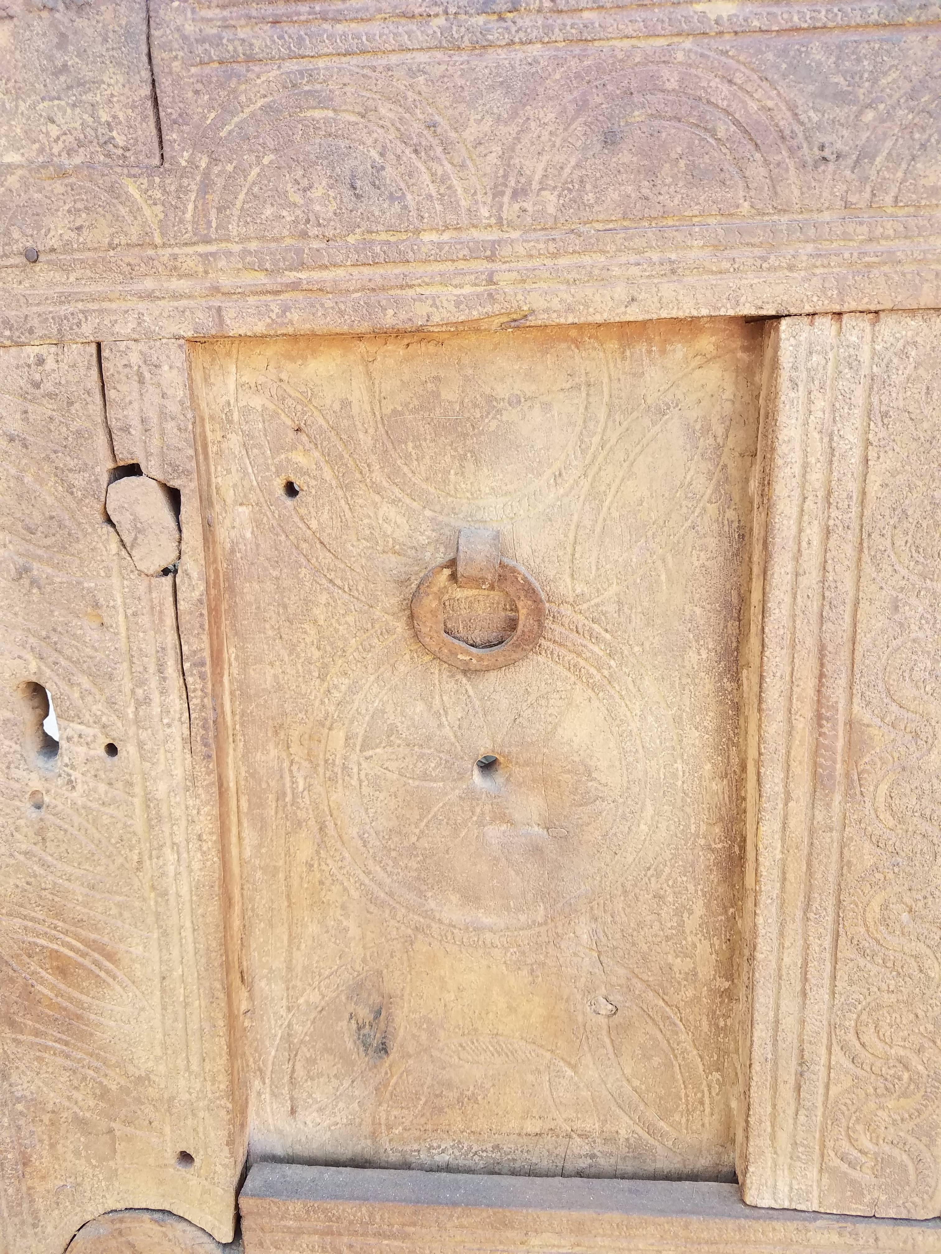 Marrakech Brown Moroccan Door or Shutter In Excellent Condition For Sale In Orlando, FL
