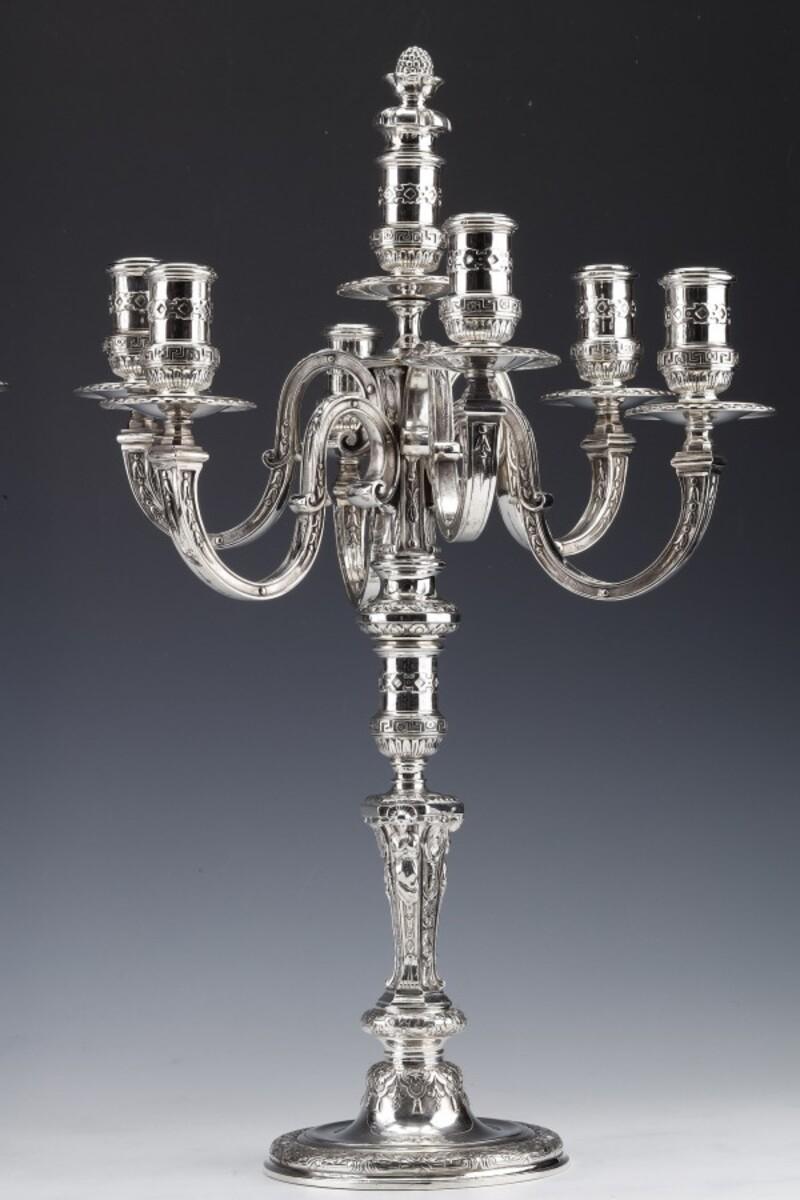 Marret Frères- Importante paire de chandeliers en argent massif du XIXe siècle Excellent état - En vente à SAINT-OUEN-SUR-SEINE, FR