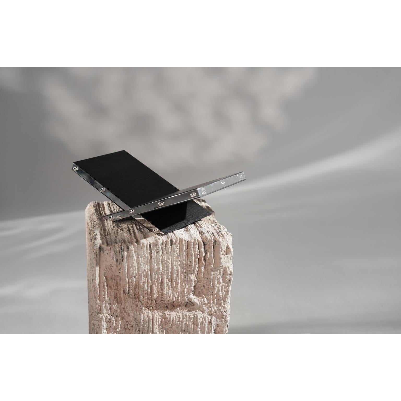 Moderne Porte-livre Marri en laiton plaqué argent par Marau en vente