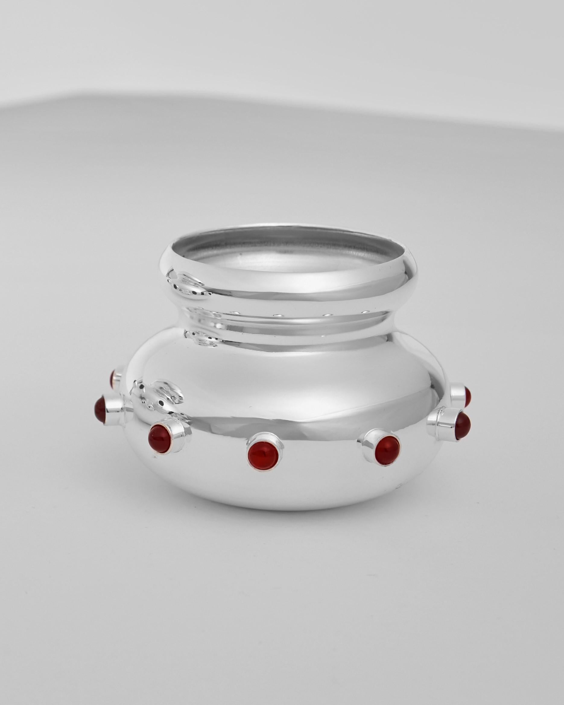 Große Vase aus versilbertem Messing und Karneol von Marau (Furnier) im Angebot