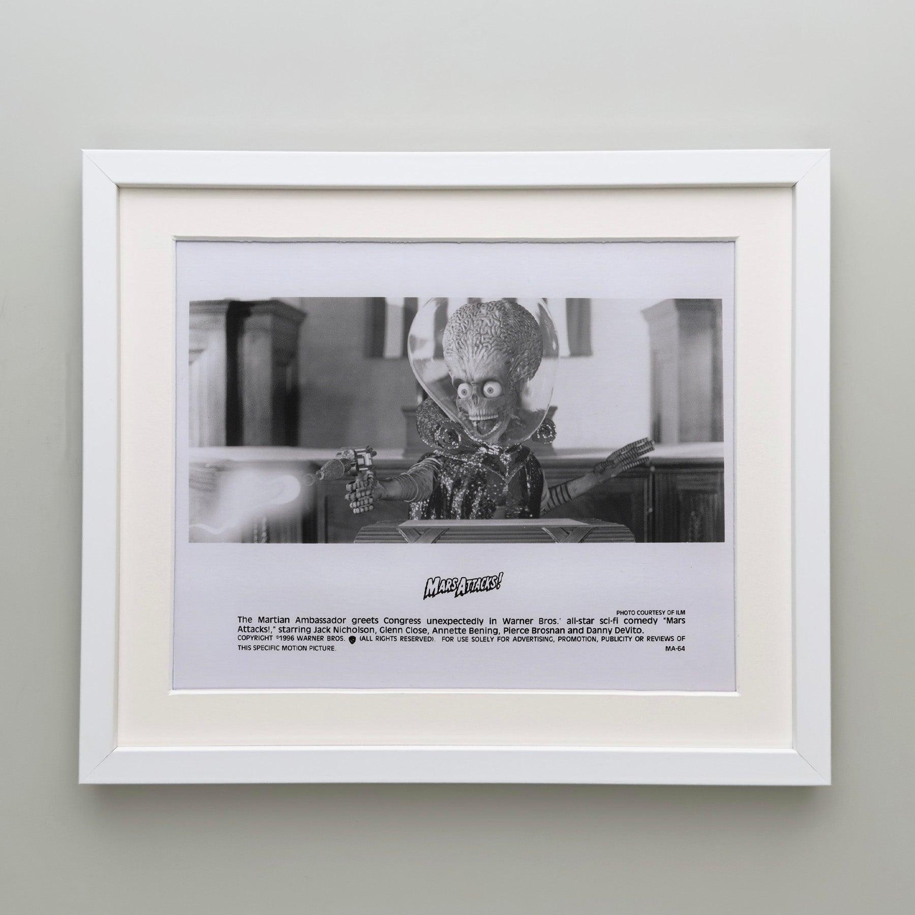 Mars Attacks 1996 Publicity Film Movie Press Still Framed In Excellent Condition For Sale In Bath, Somerset