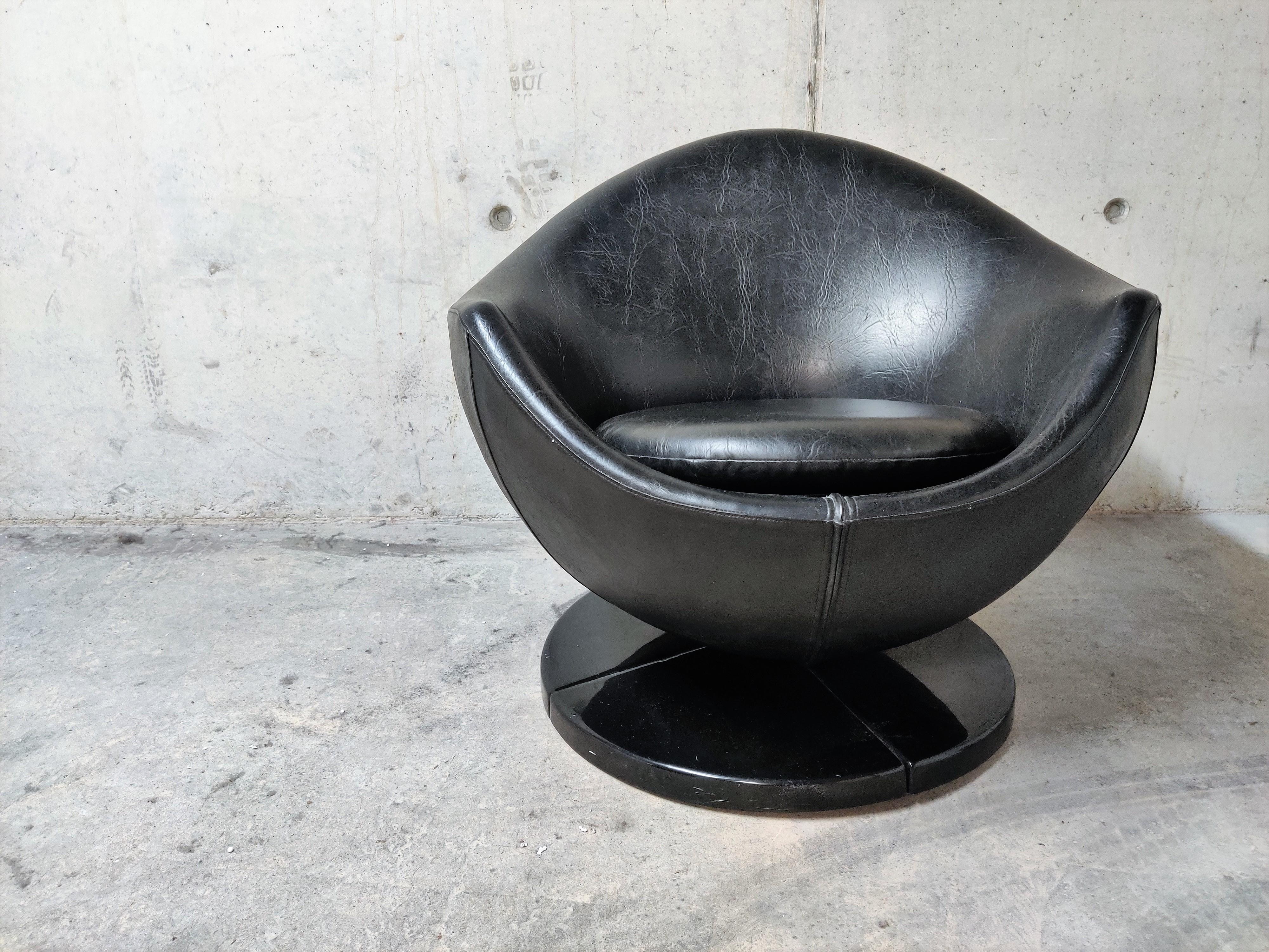 Mid-20th Century Mars Lounge Chair by Pierre Guariche for Meurop, 1965