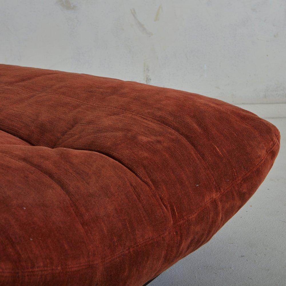Marsala Ottoman in Red Velvet by Michel Ducaroy for Lignet Roset, France 1970s In Good Condition For Sale In Chicago, IL
