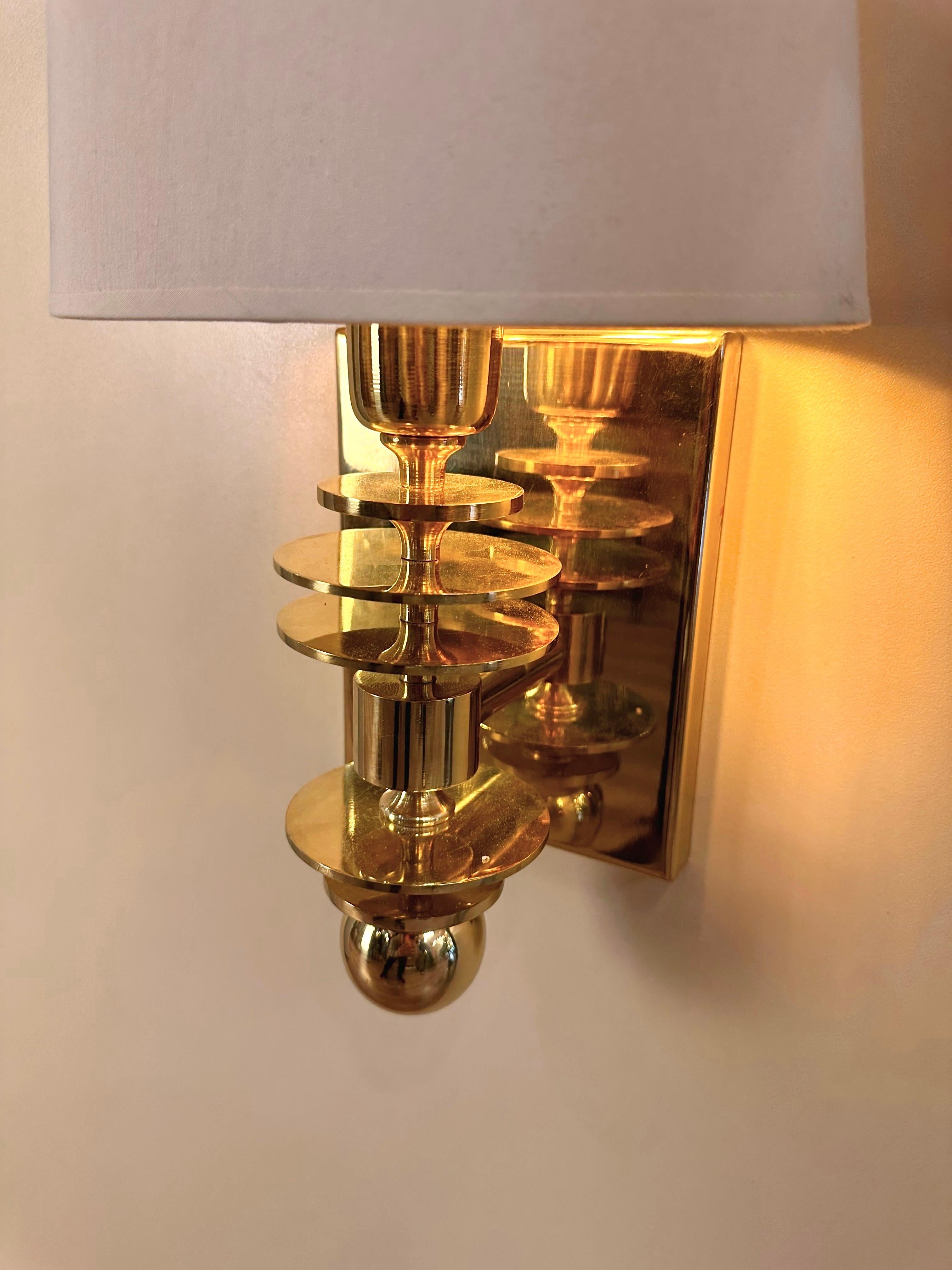 Marsala Shade Brass Wall Sconce Mid-Century Modern Lighting For Sale 2