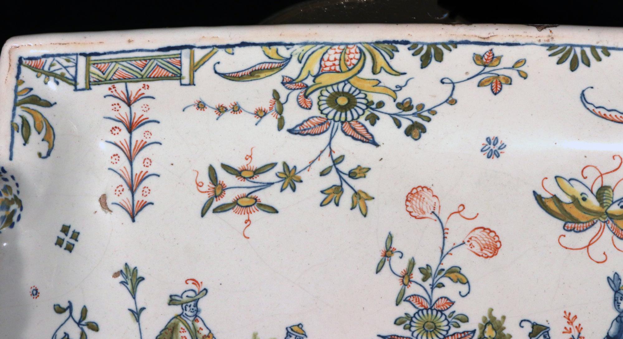 Bandeja con pie de Chinoiserie Faïence de Marsella, atribuida al Taller Leroy en venta 6
