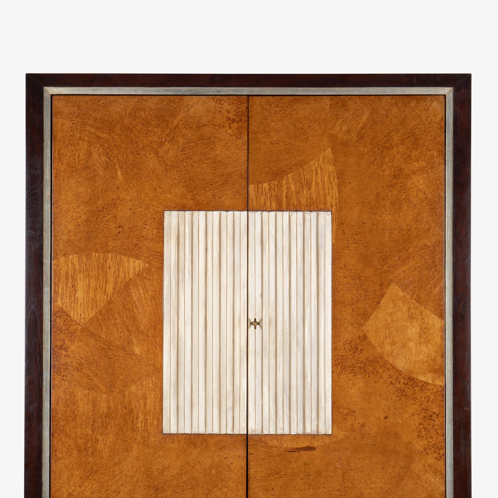 Marseilles-Schrank aus Karelianischer Birke und Nussbaum von Therien für Fournir Collections 3