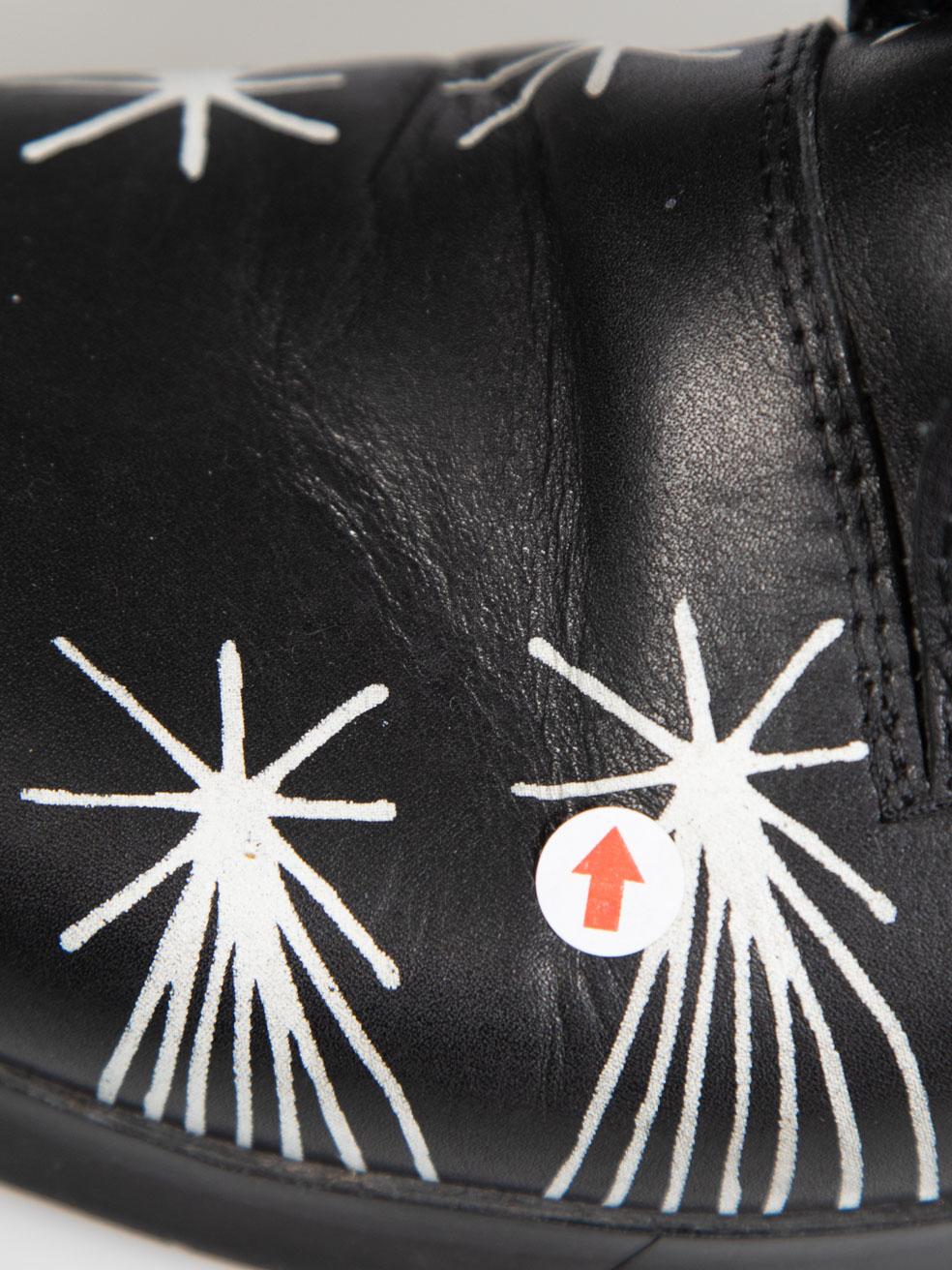 Marsell, scarpe in pelle nera con stampa graffiti, misura 4 UK in vendita 3